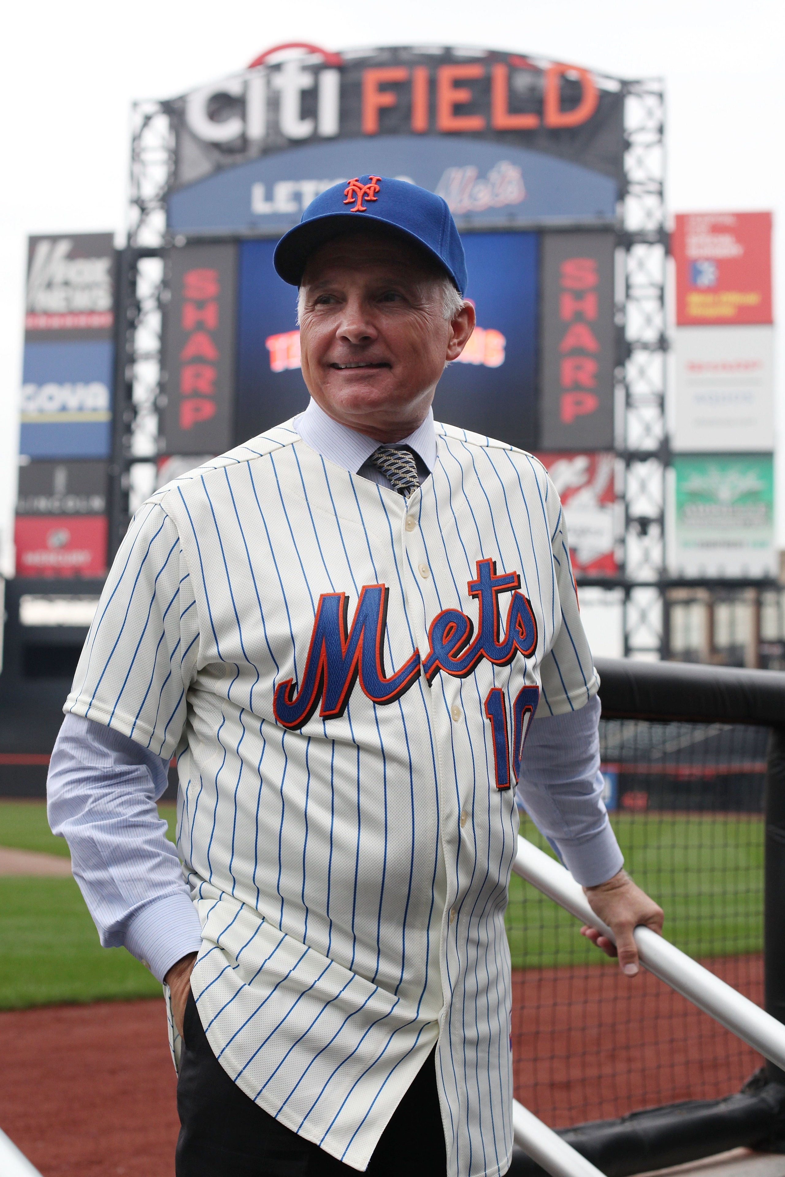 NEW YORK - NOVEMBER 23: New York Mets new manager Terry Collins poses for photographs in the dugout after a press conference at Citi Field on November 23, 2010 in the Flushing neighborhood, of the Queens borough of New York City. (Photo by Chris McGrath NEW YORK - NOVEMBER 23: New York Mets new manager Terry Collins poses for photographs in the dugout after a press conference at Citi Field on November 23, 2010 in the Flushing neighborhood, of the Queens borough of New York City. (Photo by Chris McGrath