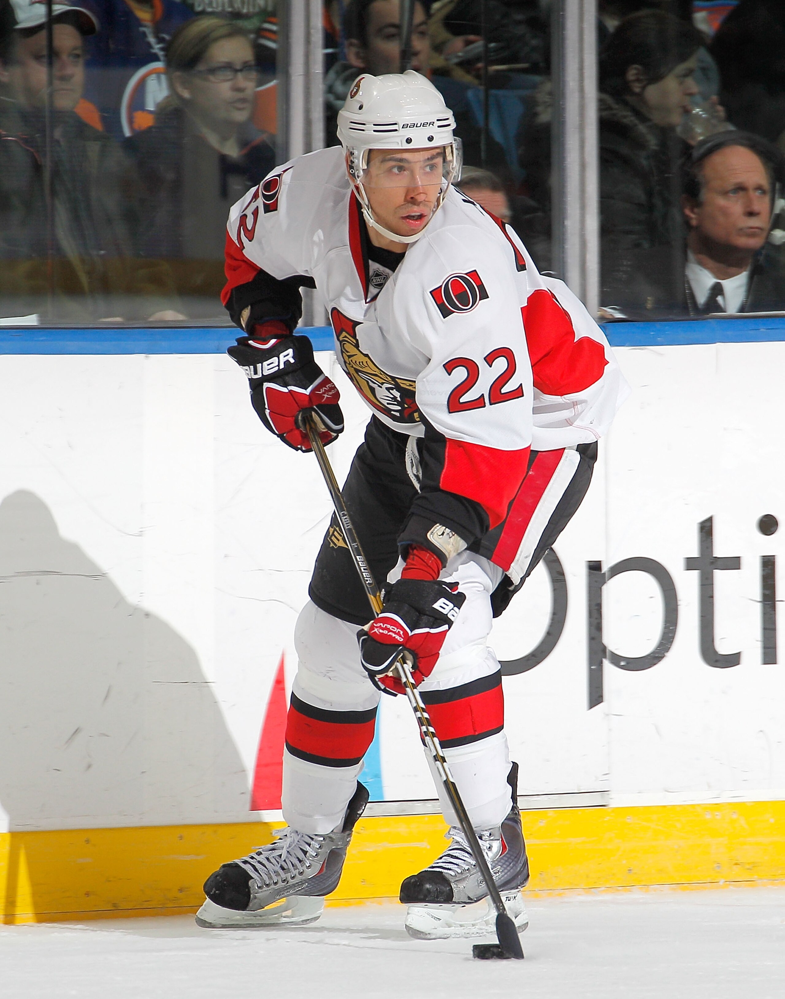 UNIONDALE, NY - FEBRUARY 05:  Chris Kelly #22 of the Ottawa Senators skates during an NHL hockey game against the New York Islanders at Nassau Coliseum on February 5, 2011 in Uniondale, New York.  (Photo by Paul Bereswill/Getty Images)