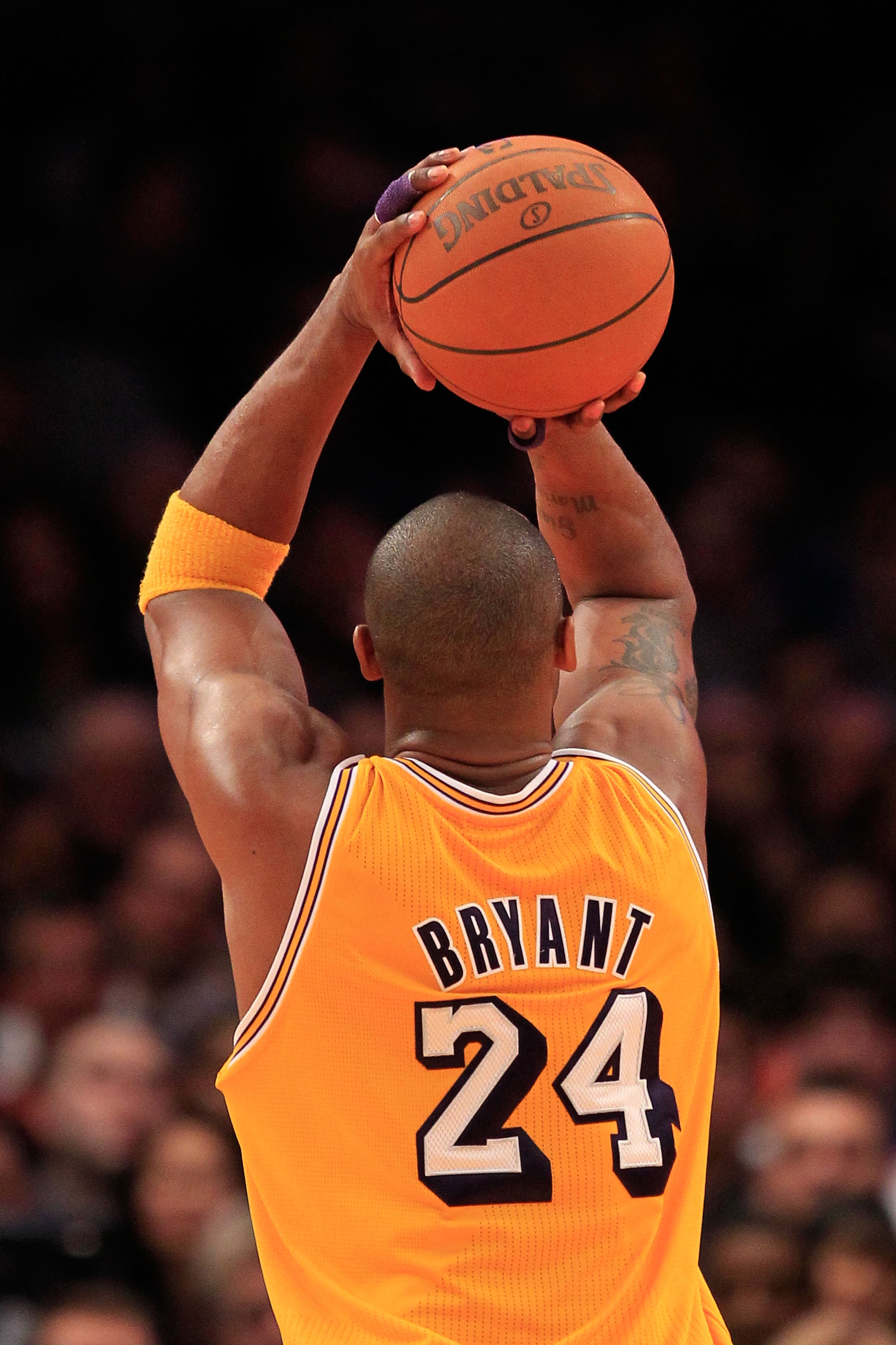 NEW YORK, NY - FEBRUARY 11: Kobe Bryant #24 of the Los Angeles Lakers shoots a free throw against the New York Knicks at Madison Square Garden on February 11, 2011 in New York City. NOTE TO USER: User expressly acknowledges and agrees that, by downloading