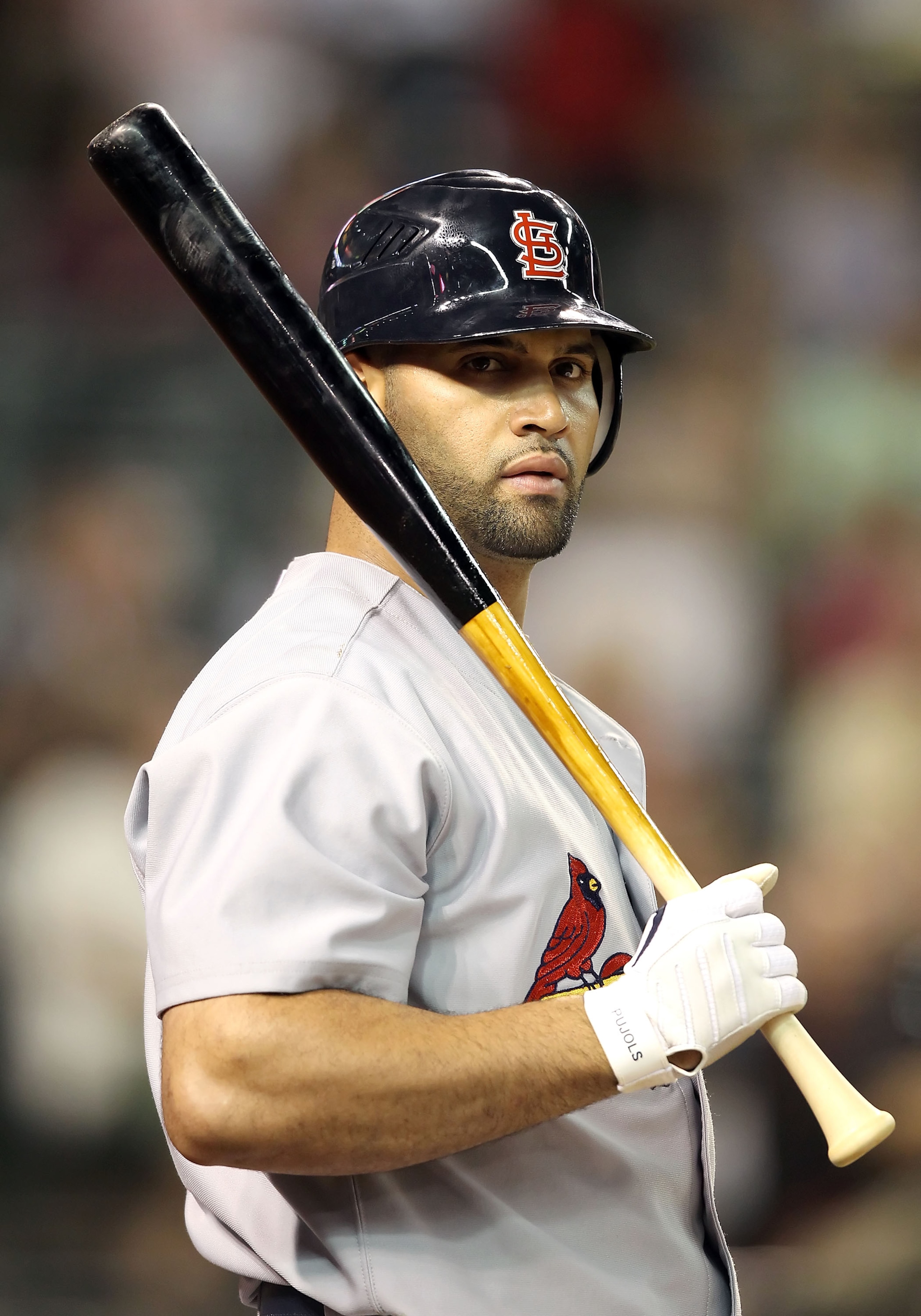 PHOENIX - JUNE 11:  Albert Pujols #4 of the St. Louis Cardinals prepares to bat against the Arizona Diamondbacks during the Major League Baseball game at Chase Field on June 11, 2010 in Phoenix, Arizona.  (Photo by Christian Petersen/Getty Images)