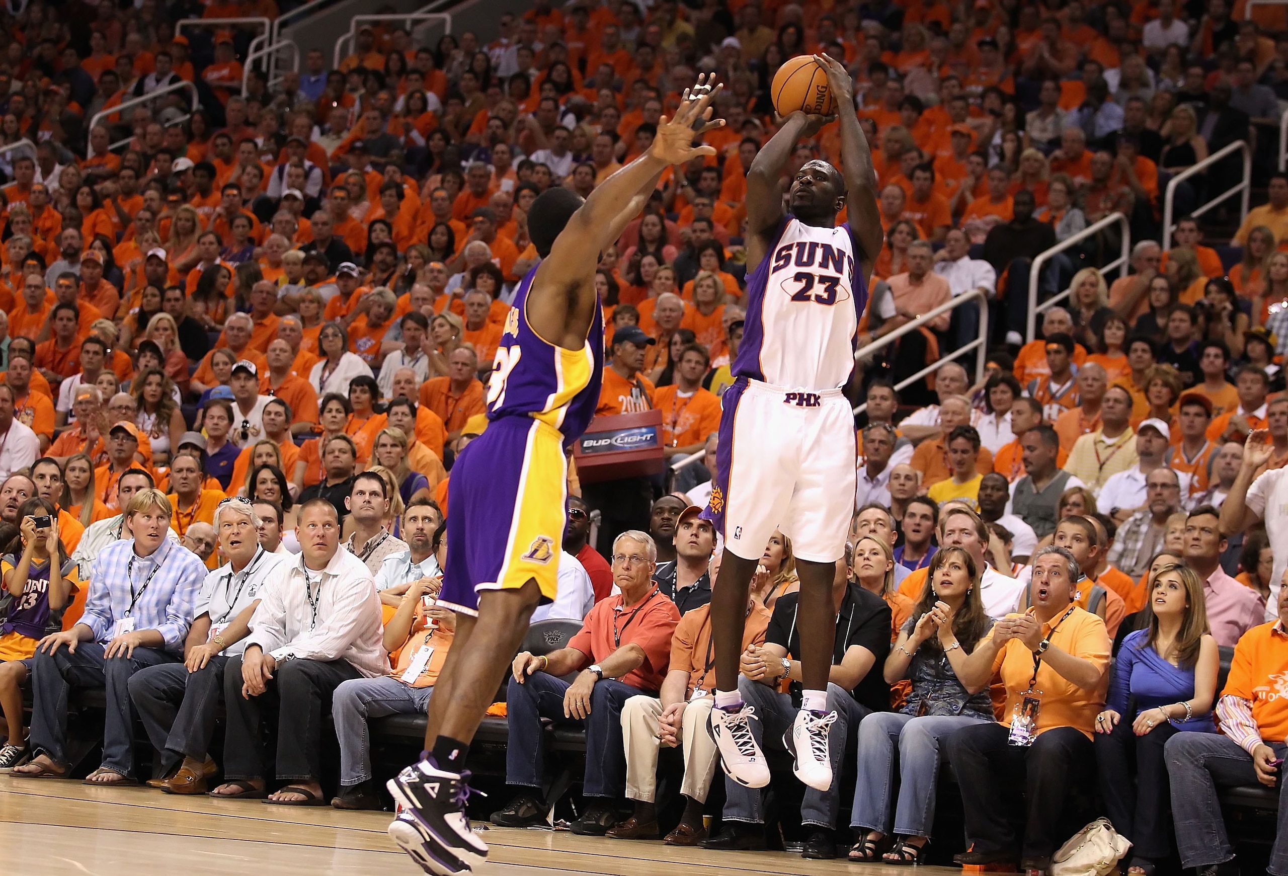 PHOENIX - MAY 29:  Jason Richardson #23 of the Phoenix Suns puts up a shot against the Los Angeles Lakers during Game Six of the Western Conference finals of the 2010 NBA Playoffs at US Airways Center on May 29, 2010 in Phoenix, Arizona. The Lakers defeat