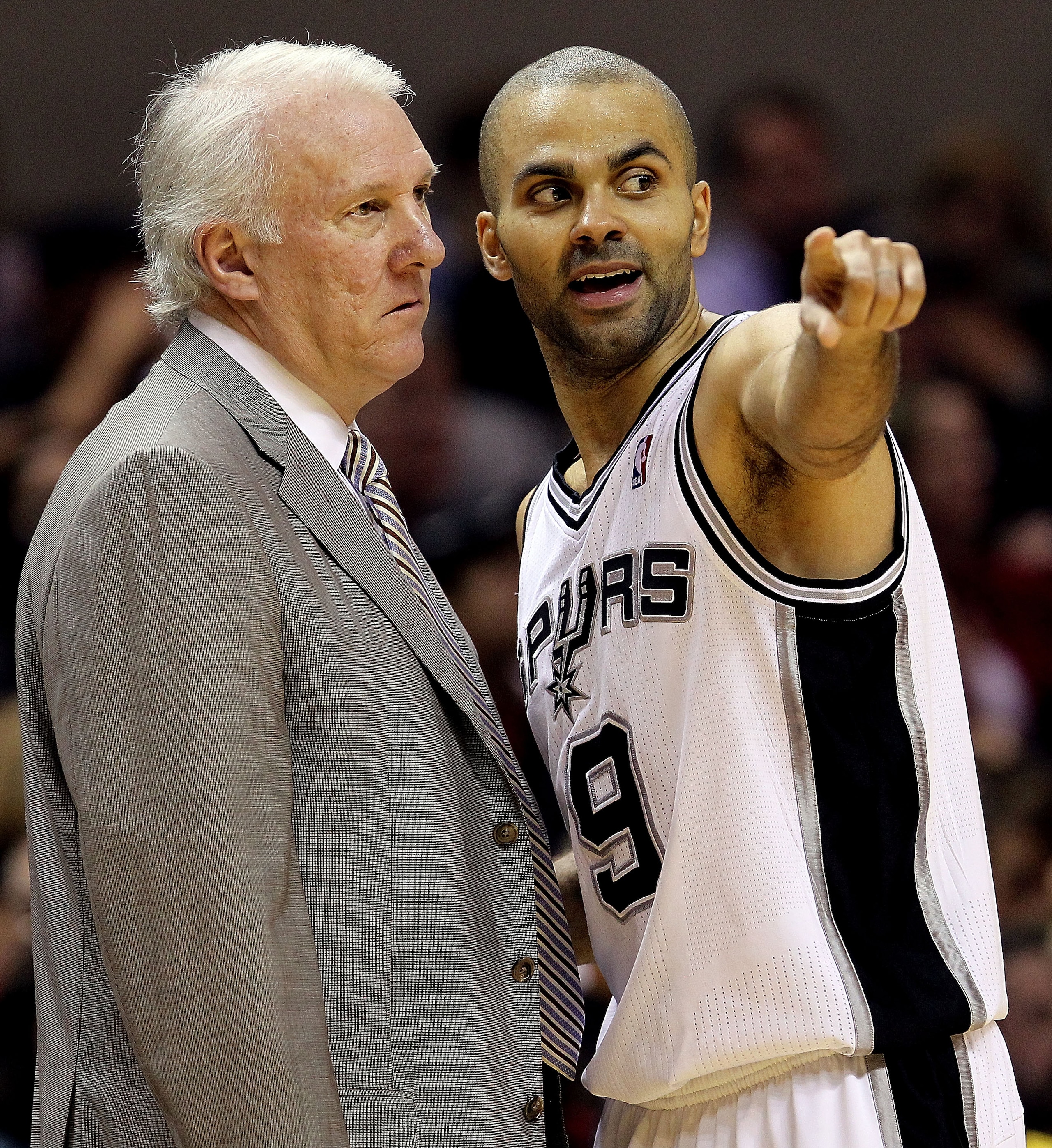 SAN ANTONIO, TX - DECEMBER 28:  Guard Tony Parker #9 of the San Antonio Spurs with Gregg Popovich during play against the Los Angeles Lakers at AT&T Center on December 28, 2010 in San Antonio, Texas.  NOTE TO USER: User expressly acknowledges and agrees t