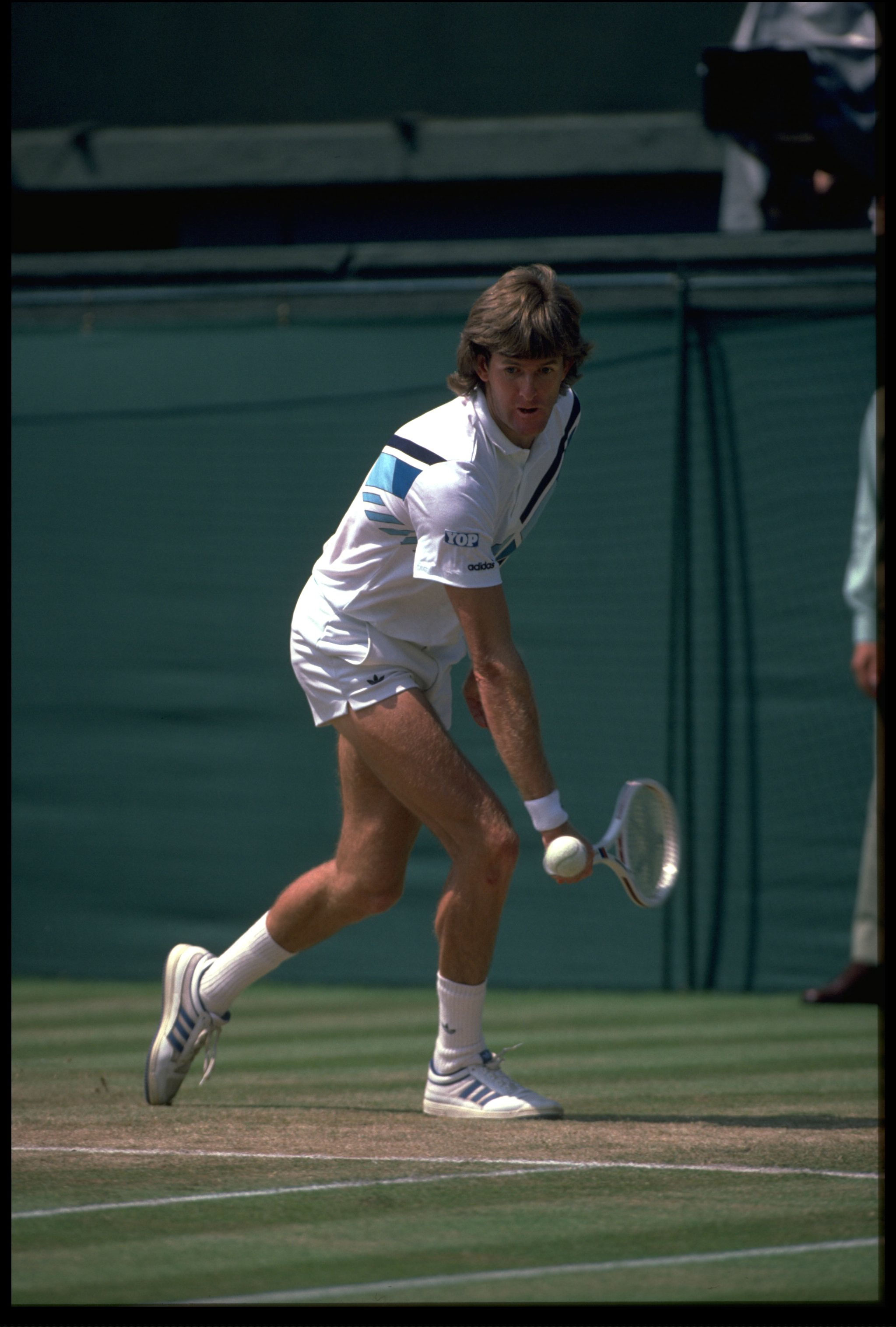 JUN 1985: KEVIN CURREN OF THE UNITED STATES IN ACTION DURING THE MENS SINGLES AT WIMBLEDON.