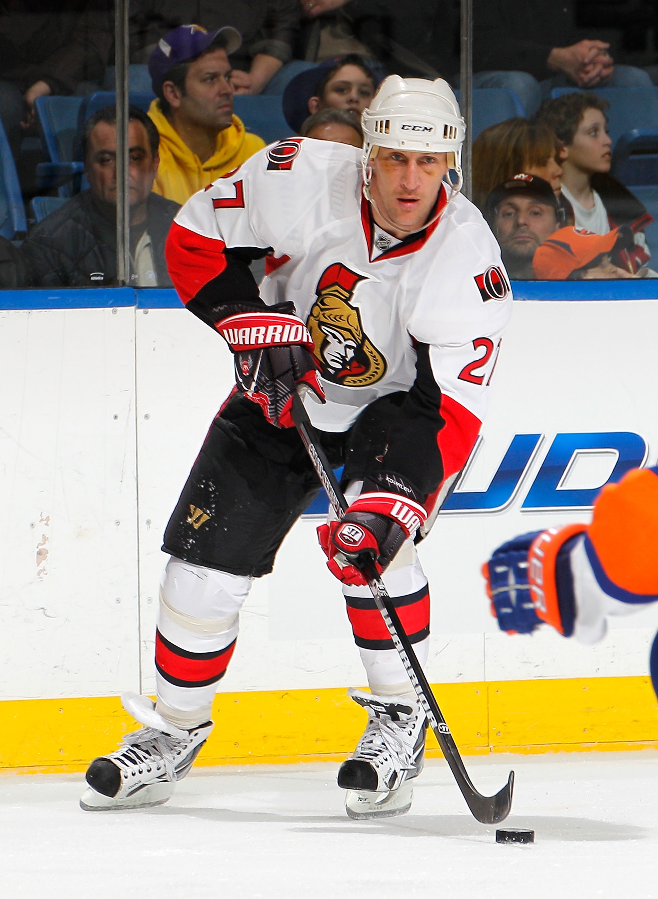 UNIONDALE, NY - FEBRUARY 05:  Alex Kovalev #27 of the Ottawa Senators skates during an NHL hockey game against the New York Islanders at Nassau Coliseum on February 5, 2011 in Uniondale, New York.  (Photo by Paul Bereswill/Getty Images)
