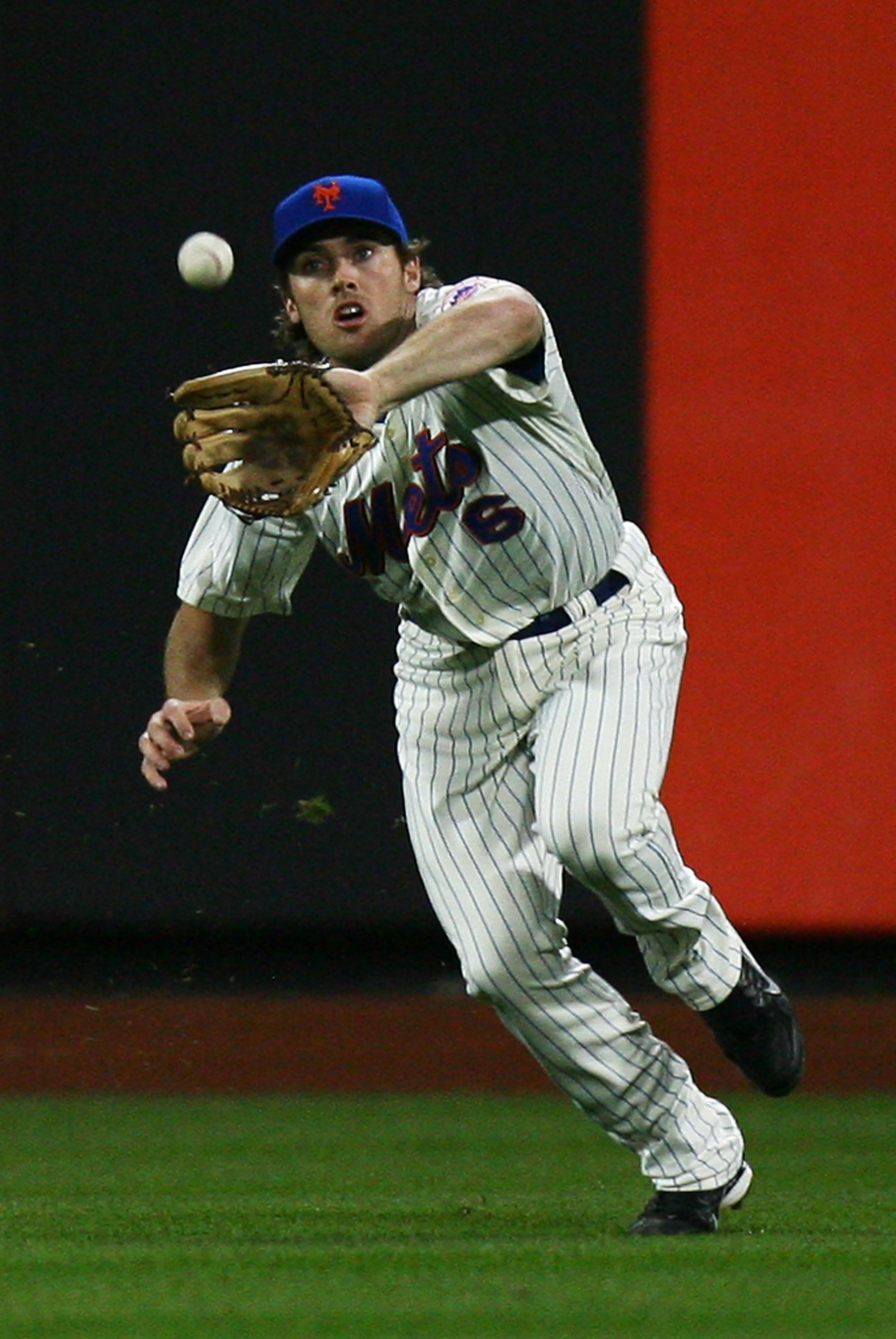 NEW YORK - SEPTEMBER 15: Nick Evans #6 of the New York Mets fields a ball against the Pittsburgh Pirates on September 15, 2010 at Citi Field in the Flushing neighborhood of the Queens borough of New York City. (Photo by Andrew Burton/Getty Images) NEW YORK - SEPTEMBER 15: Nick Evans #6 of the New York Mets fields a ball against the Pittsburgh Pirates on September 15, 2010 at Citi Field in the Flushing neighborhood of the Queens borough of New York City. (Photo by Andrew Burton/Getty Images)