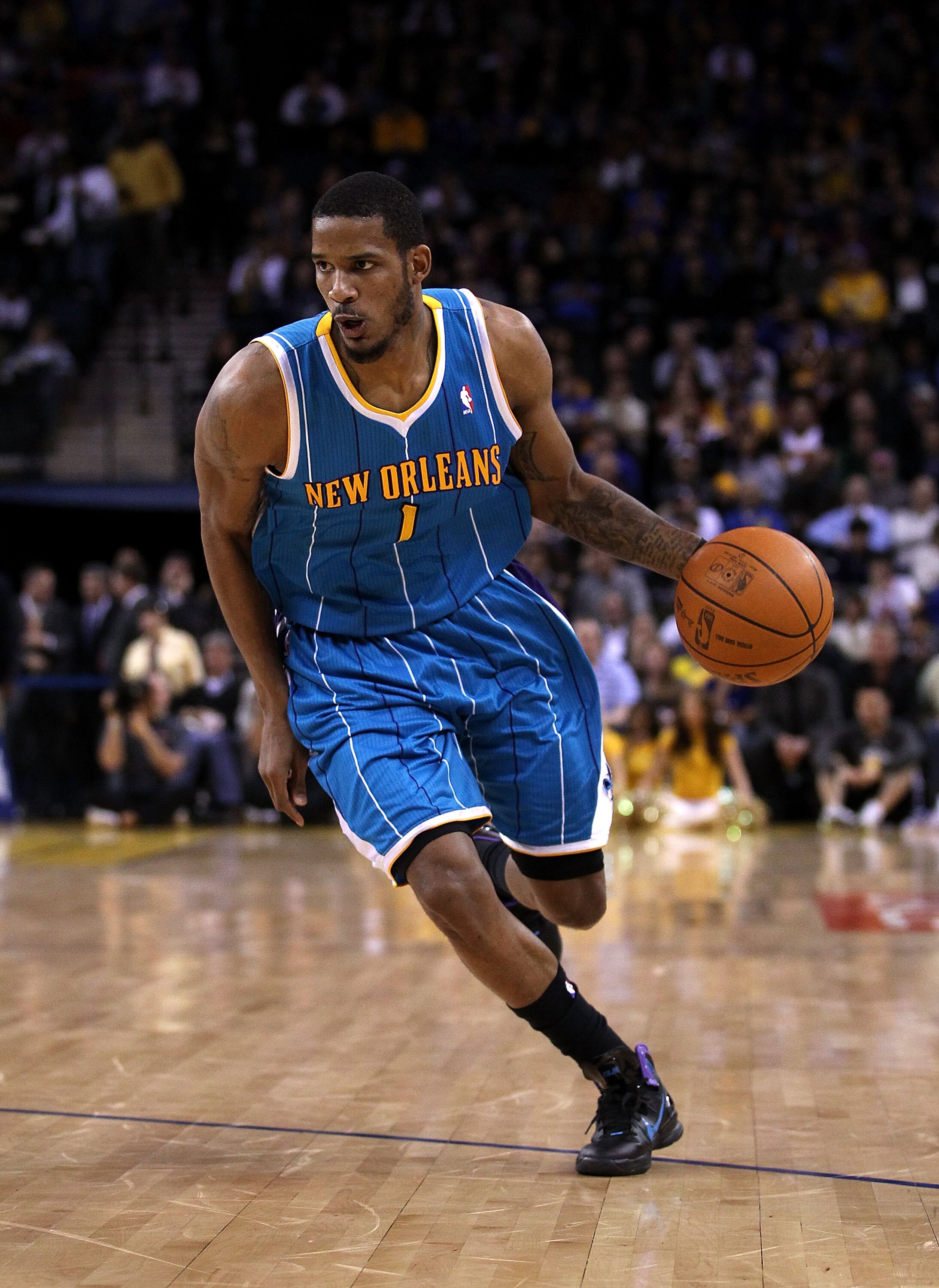 OAKLAND, CA - FEBRUARY 15:  Trevor Ariza #1 of the New Orleans Hornets in action against the Golden State Warriors at Oracle Arena on February 15, 2011 in Oakland, California. NOTE TO USER: User expressly acknowledges and agrees that, by downloading and o