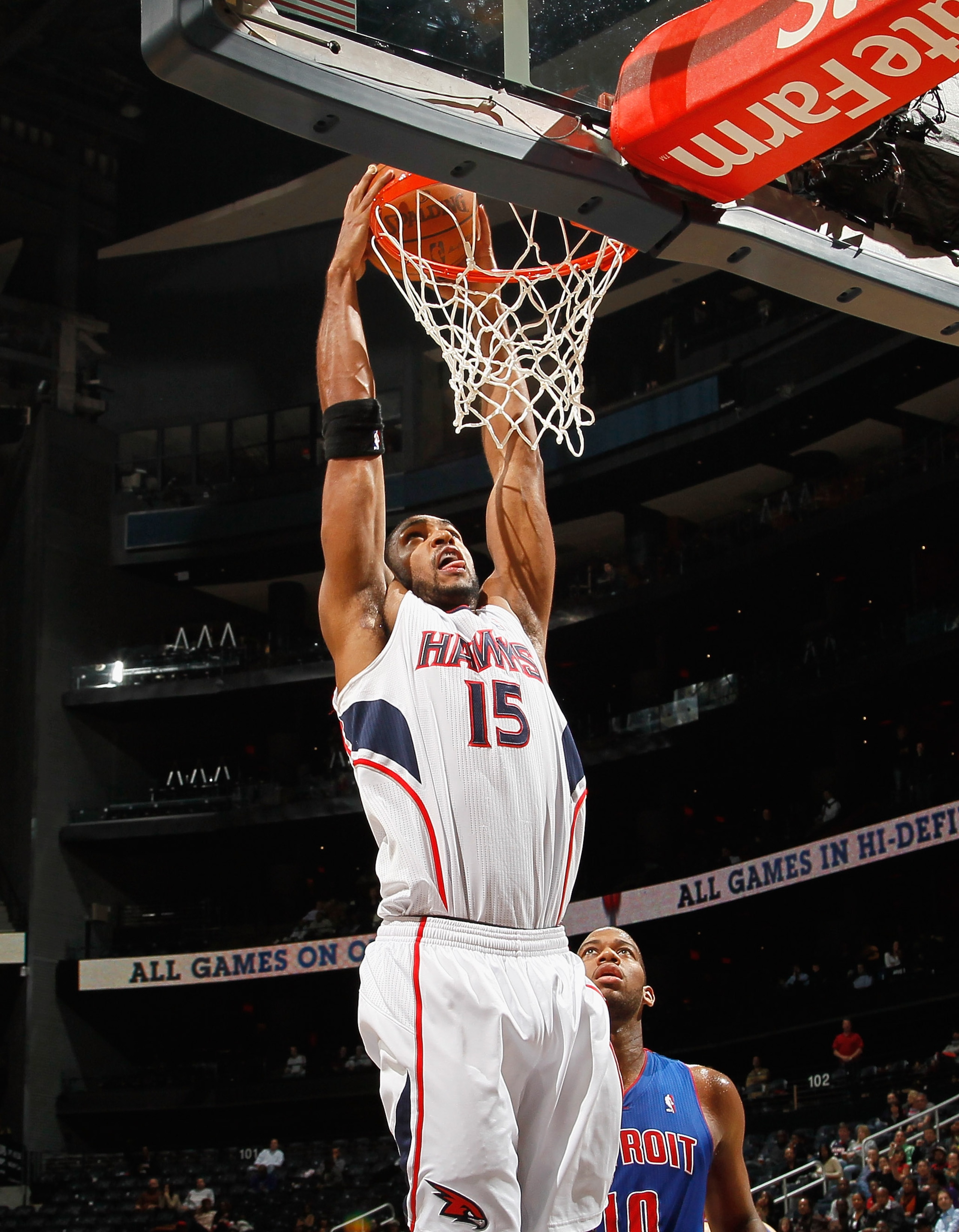 ATLANTA - NOVEMBER 03:  Al Horford #15 of the Atlanta Hawks against the Detroit Pistons at Philips Arena on November 3, 2010 in Atlanta, Georgia.  NOTE TO USER: User expressly acknowledges and agrees that, by downloading and/or using this Photograph, User