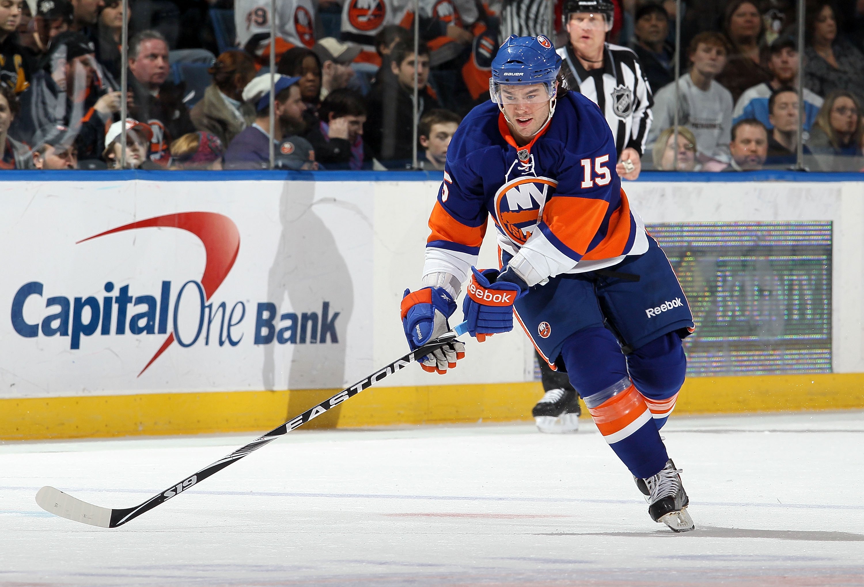 UNIONDALE, NY - FEBRUARY 11:  PA Parenteau #15 of the New York Islanders skates against the Pittsburgh Penguins on February 11, 2011 at Nassau Coliseum in Uniondale, New York. The Isles defeated the Pens 9-3.  (Photo by Jim McIsaac/Getty Images)