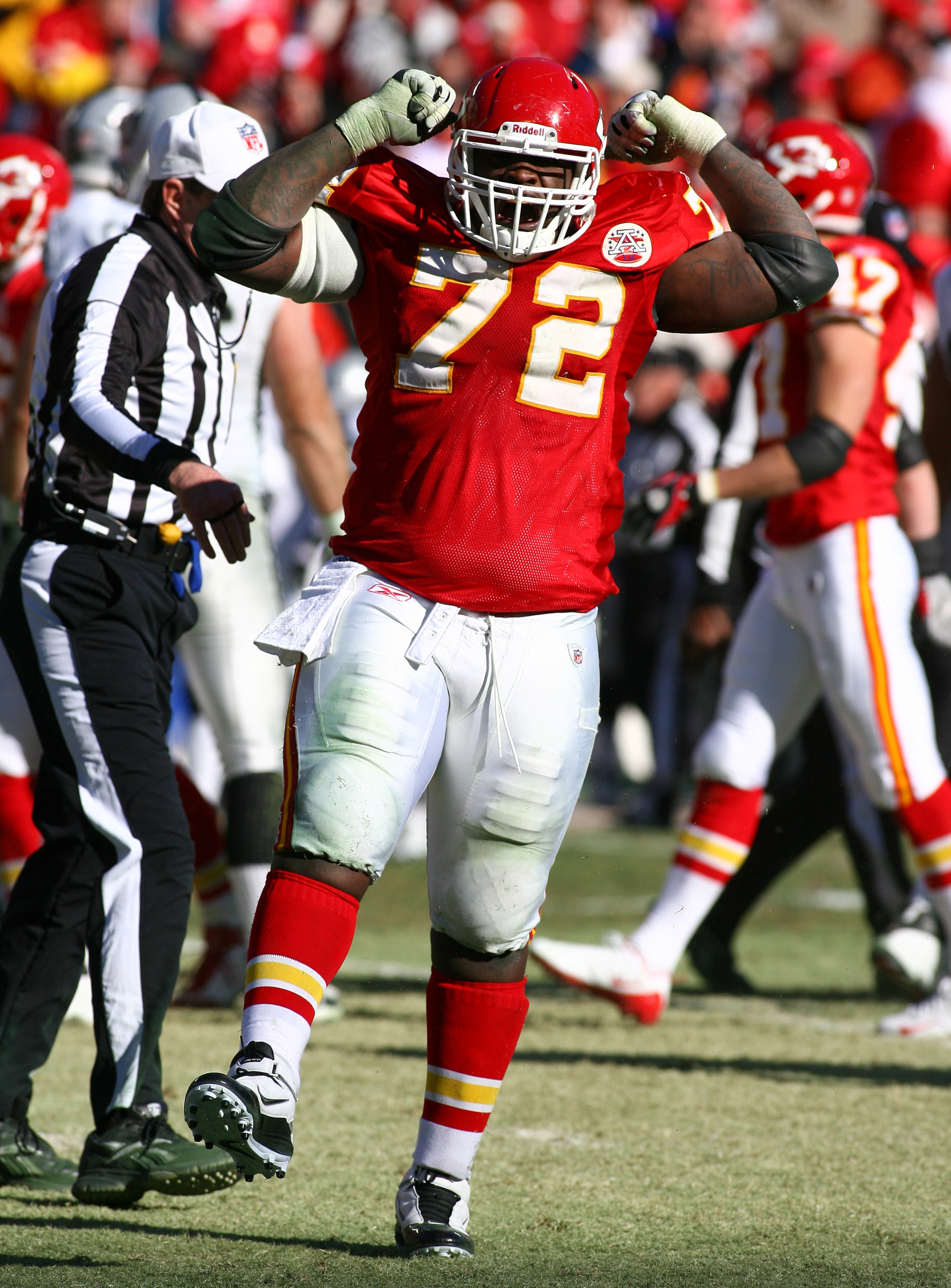 KANSAS CITY, MO - JANUARY 02:  Defensive tackle Glenn Dorsey #72 of the Kansas City Chiefs celebrates after a sack in a game against the Oakland Raiders at Arrowhead Stadium on January 2, 2011 in Kansas City, Missouri.  (Photo by Tim Umphrey/Getty Images)