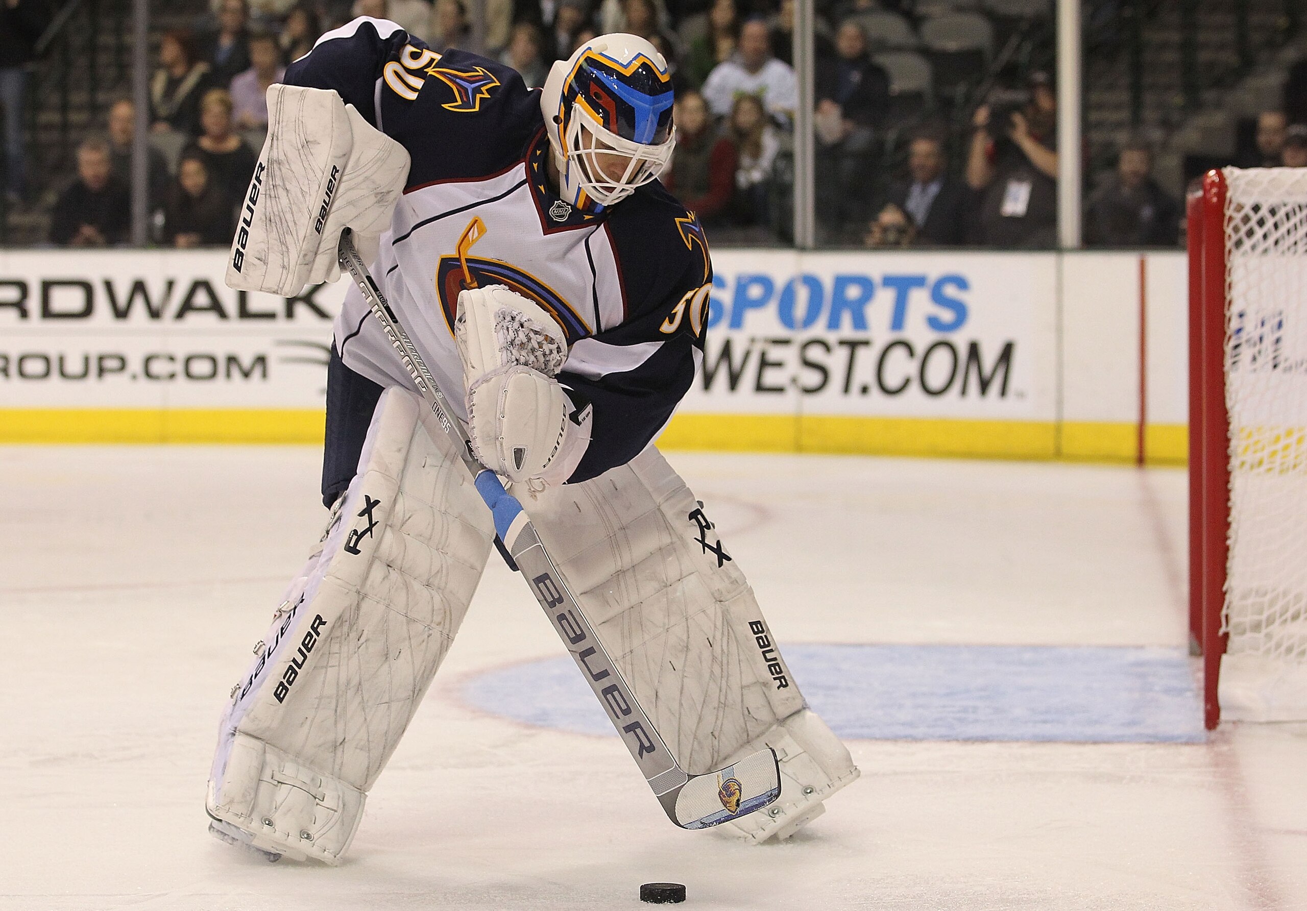 DALLAS, TX - JANUARY 15:  Goaltender Chris Mason of the Atlanta Thrashers at American Airlines Center on January 15, 2011 in Dallas, Texas.  (Photo by Ronald Martinez/Getty Images)