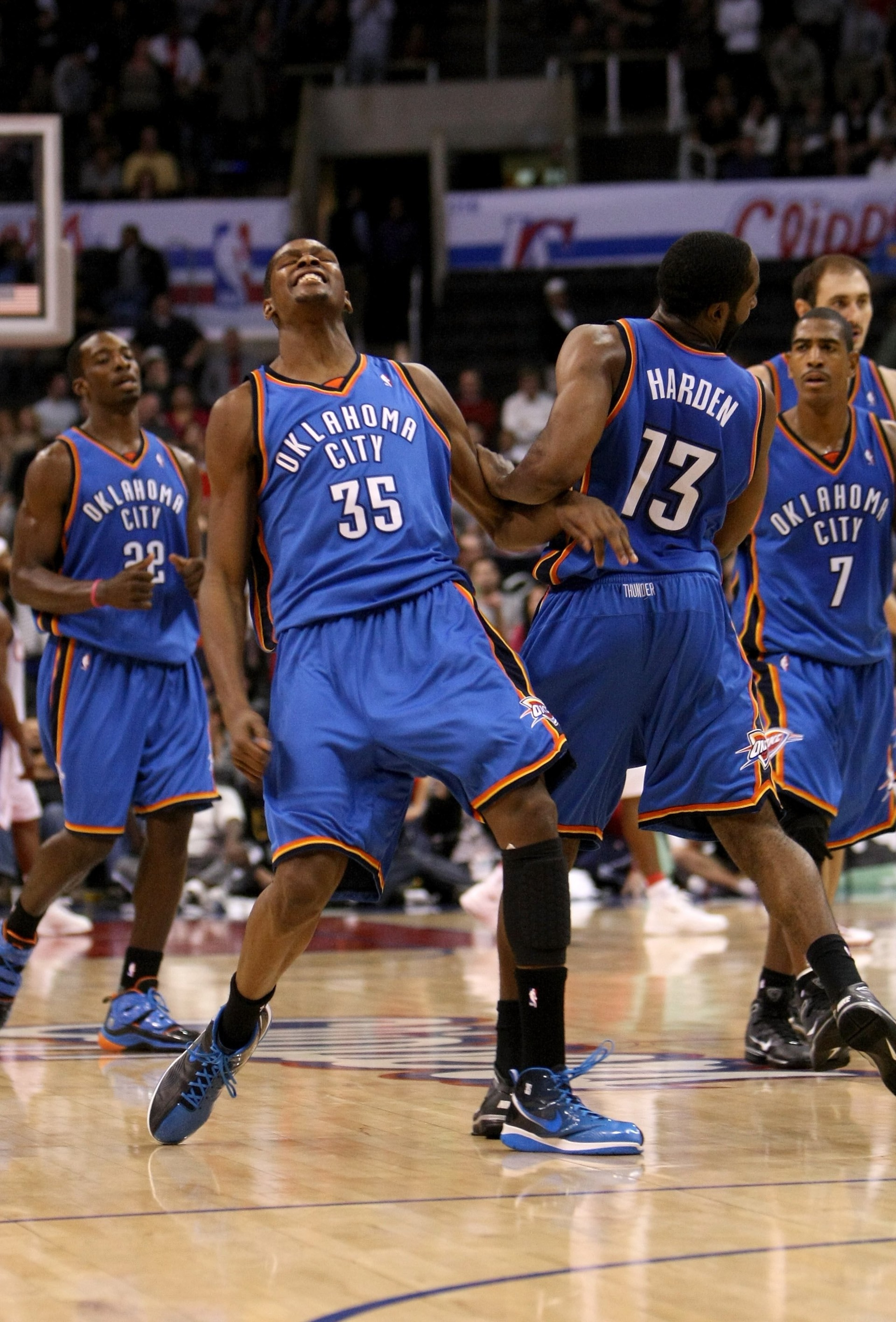 LOS ANGELES, CA - NOVEMBER 11: Kevin Durant #35 of the Oklahoma City Thunder celebrates with James Harden #13 after his basket gave the Thunder the lead for good with 38 seconds remaining in the game with the Los Angeles Clippers on November 11, 2009 a LOS ANGELES, CA - NOVEMBER 11: Kevin Durant #35 of the Oklahoma City Thunder celebrates with James Harden #13 after his basket gave the Thunder the lead for good with 38 seconds remaining in the game with the Los Angeles Clippers on November 11, 2009 a