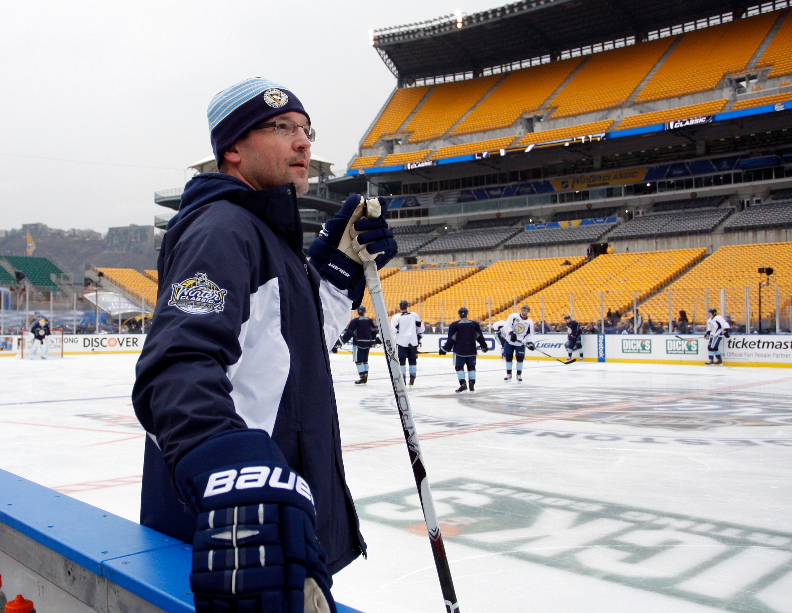 PITTSBURGH, PA - DECEMBER 31:  Pittsburgh Penguins head coach Dan Bylsma looks on during the 2011 NHL Winter Classic Practice on December 31, 2010 at Heinz Field in Pittsburgh, Pennsylvania.  (Photo by Justin K. Aller/Getty Images)