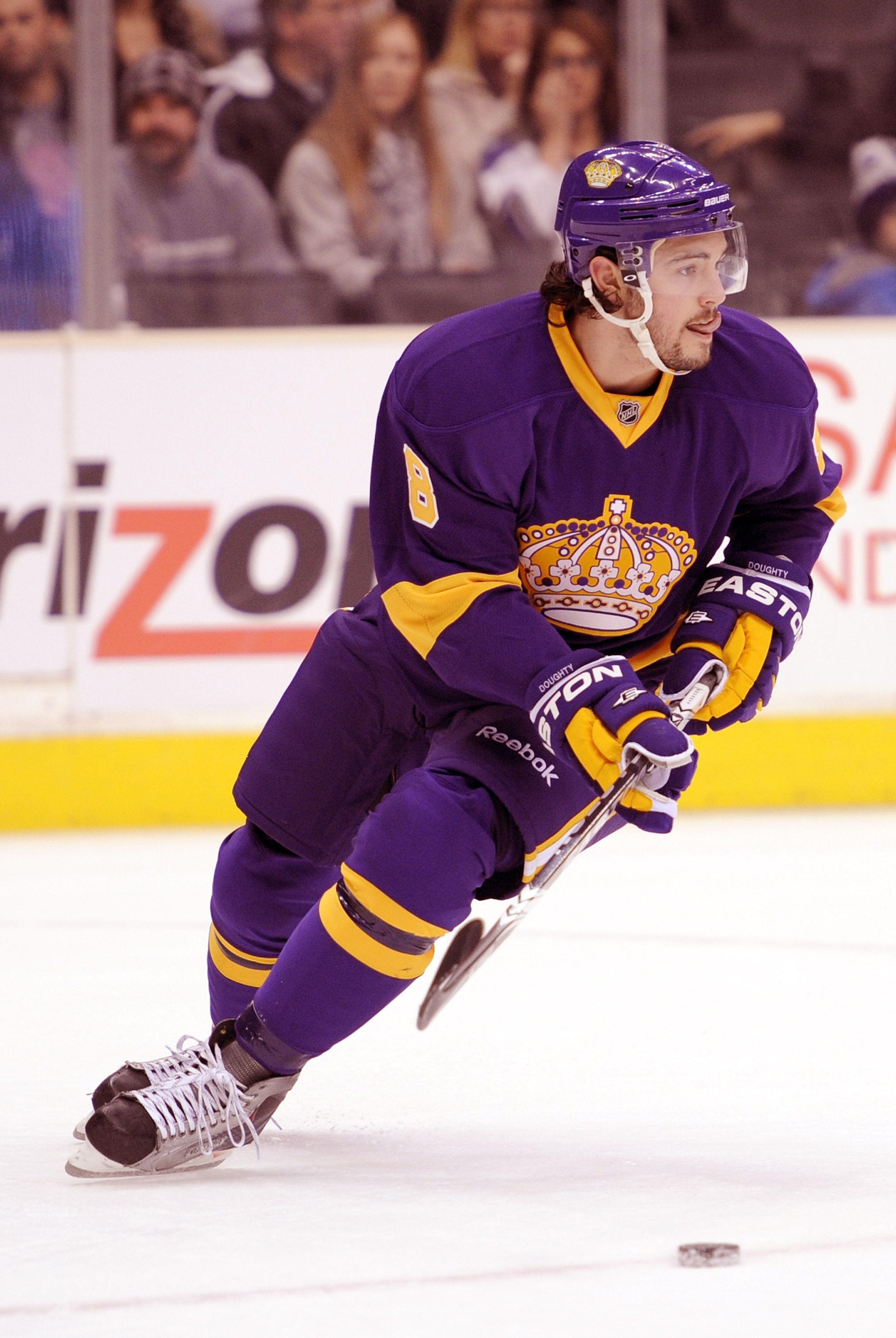 LOS ANGELES, CA - JANUARY 15:  Drew Doughty #8 of the Los Angeles Kings starts a rush against the Edmonton Oilers at the Staples Center on January 15, 2011 in Los Angeles, California.  (Photo by Harry How/Getty Images)