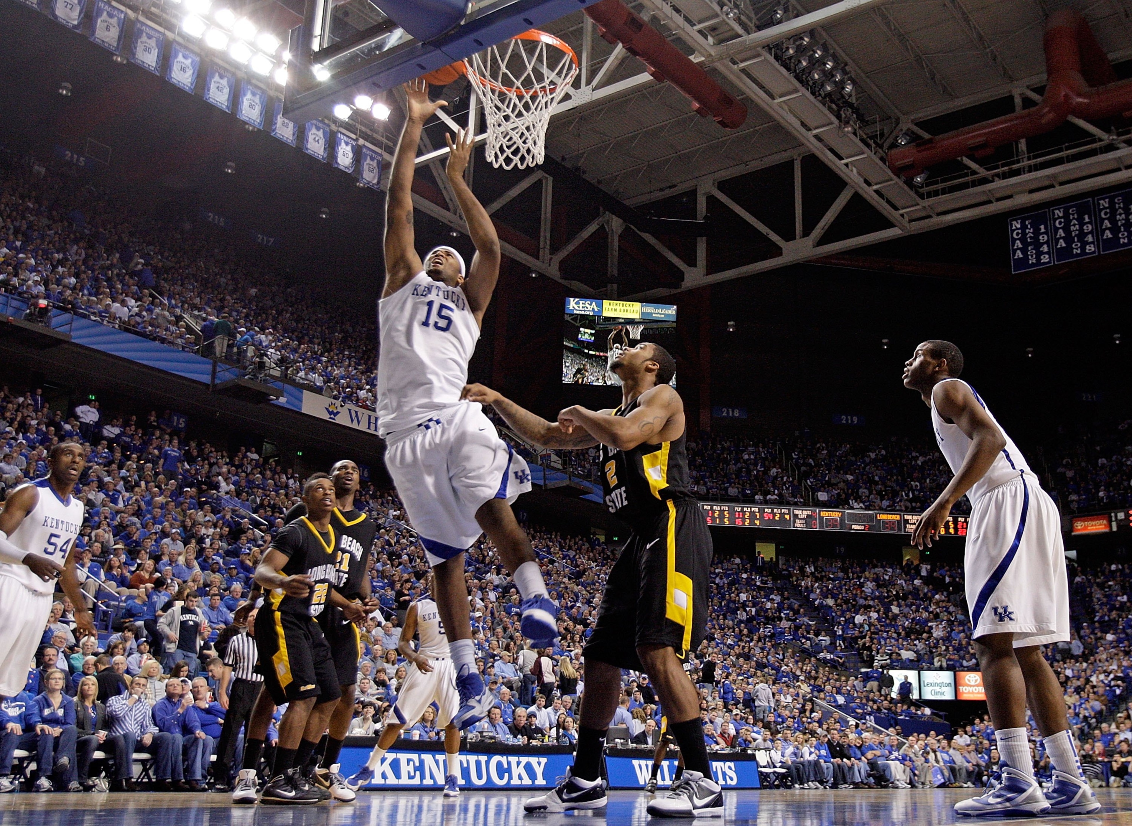 LEXINGTON, KY - DECEMBER 23: DeMarcus Cousins #15 of the Kentucky Wildcats shoots the ball during the game against the Long Beach State 49ers at Rupp Arena on December 23, 2009 in Lexington, Kentucky. (Photo by Andy Lyons/Getty Images) LEXINGTON, KY - DECEMBER 23: DeMarcus Cousins #15 of the Kentucky Wildcats shoots the ball during the game against the Long Beach State 49ers at Rupp Arena on December 23, 2009 in Lexington, Kentucky. (Photo by Andy Lyons/Getty Images)