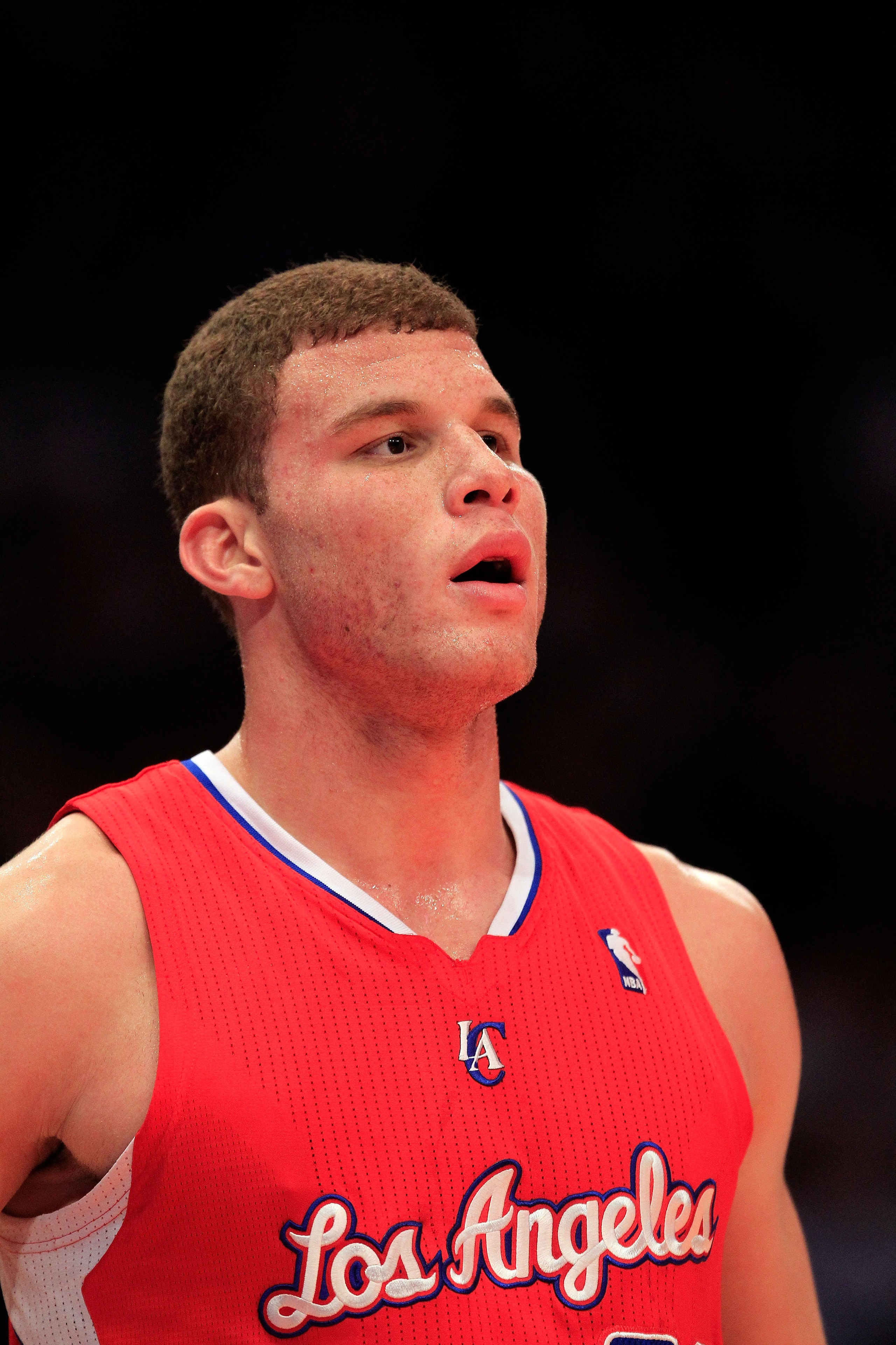 NEW YORK, NY - FEBRUARY 09: Blake Griffin #32 of the Los Angeles Clippers on the court against the New York Knicks at Madison Square Garden on February 9, 2011 in New York City. NOTE TO USER: User expressly acknowledges and agrees that, by downloading an NEW YORK, NY - FEBRUARY 09: Blake Griffin #32 of the Los Angeles Clippers on the court against the New York Knicks at Madison Square Garden on February 9, 2011 in New York City. NOTE TO USER: User expressly acknowledges and agrees that, by downloading an