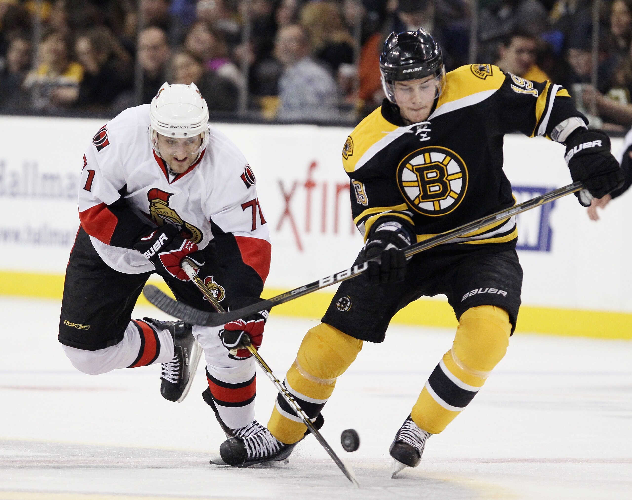 BOSTON, MA - JANUARY 11: Nick Foligno #71 of the Ottawa Senators tries to steal the puck from Tyler Seguin #19 of the Boston Bruins on January 11, 2011 at the TD Garden in Boston, Massachusetts. (Photo by Elsa/Getty Images) BOSTON, MA - JANUARY 11: Nick Foligno #71 of the Ottawa Senators tries to steal the puck from Tyler Seguin #19 of the Boston Bruins on January 11, 2011 at the TD Garden in Boston, Massachusetts. (Photo by Elsa/Getty Images)