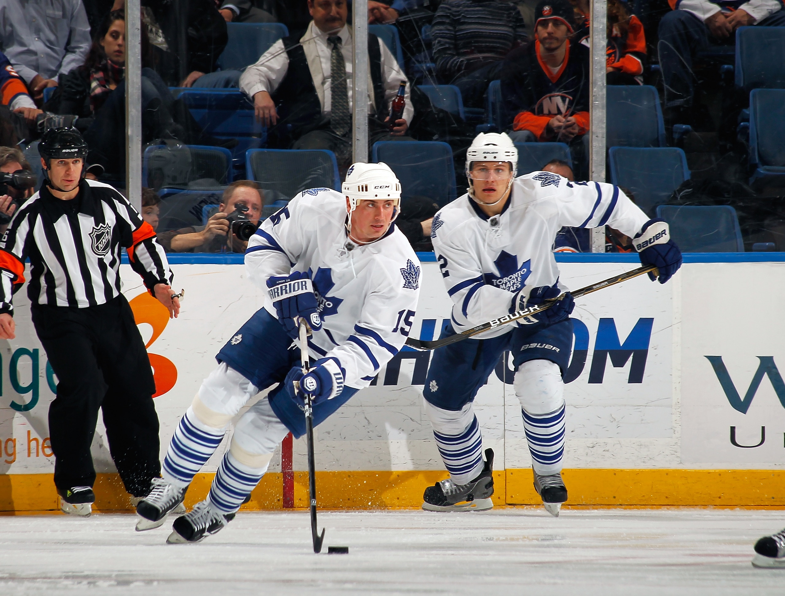 UNIONDALE, NY - FEBRUARY 08: Tomas Kaberle #15 of the Toronto Maple Leafs starts a rush against the New York Islanders on February 8, 2011 at Nassau Colsium in Uniondale, New York. (Photo by Lou Capozzola/Getty Images) UNIONDALE, NY - FEBRUARY 08: Tomas Kaberle #15 of the Toronto Maple Leafs starts a rush against the New York Islanders on February 8, 2011 at Nassau Colsium in Uniondale, New York. (Photo by Lou Capozzola/Getty Images)