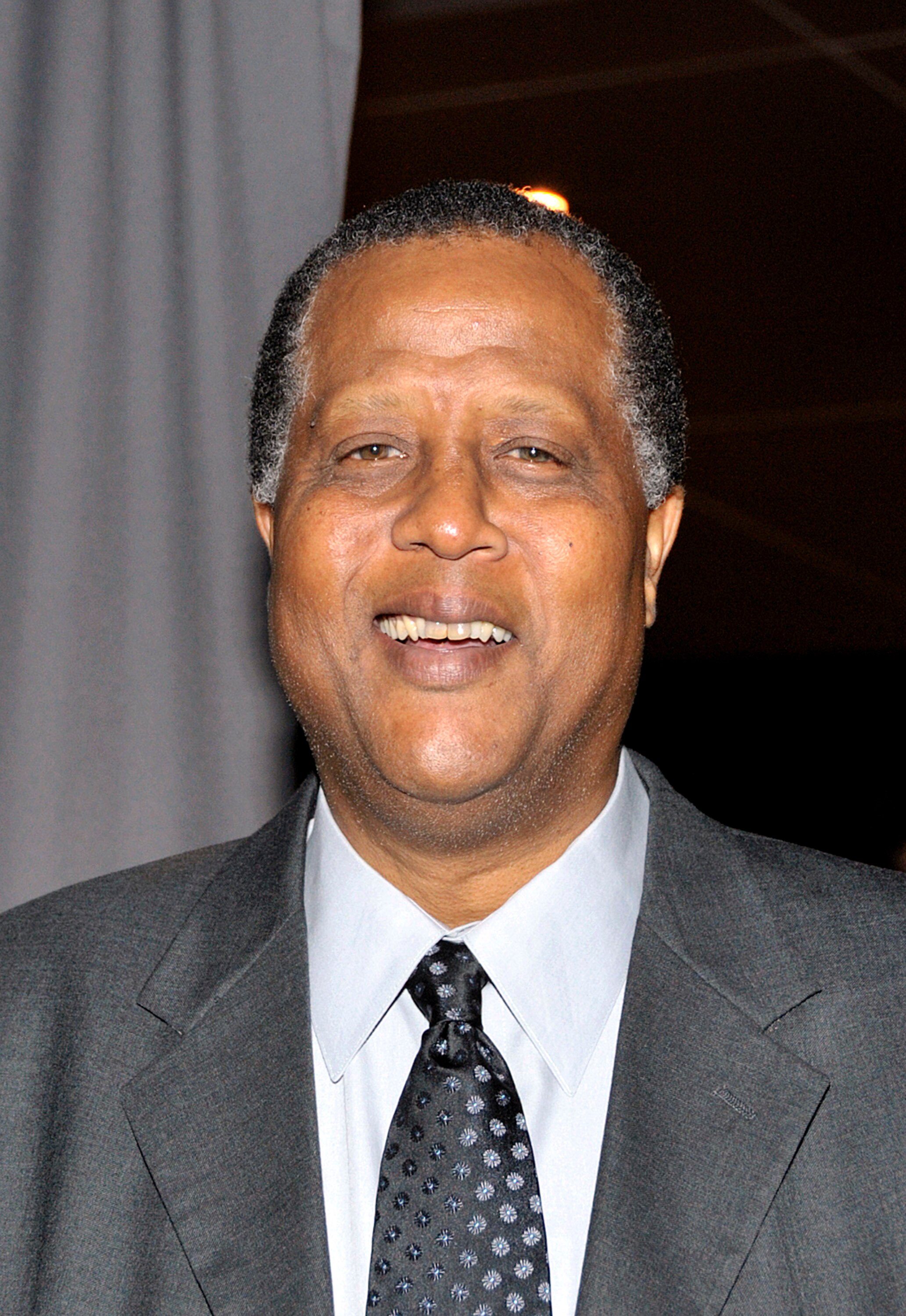 CENTURY CITY, CA - NOVEMBER 13:  Former NBA Player Jamaal Wilkes attends the opening of SPORT: Iooss & Leifer at the Annenberg Space For Photography on November 13, 2009 in Century City, California.  (Photo by John M. Heller/Getty Images for The Annenberg
