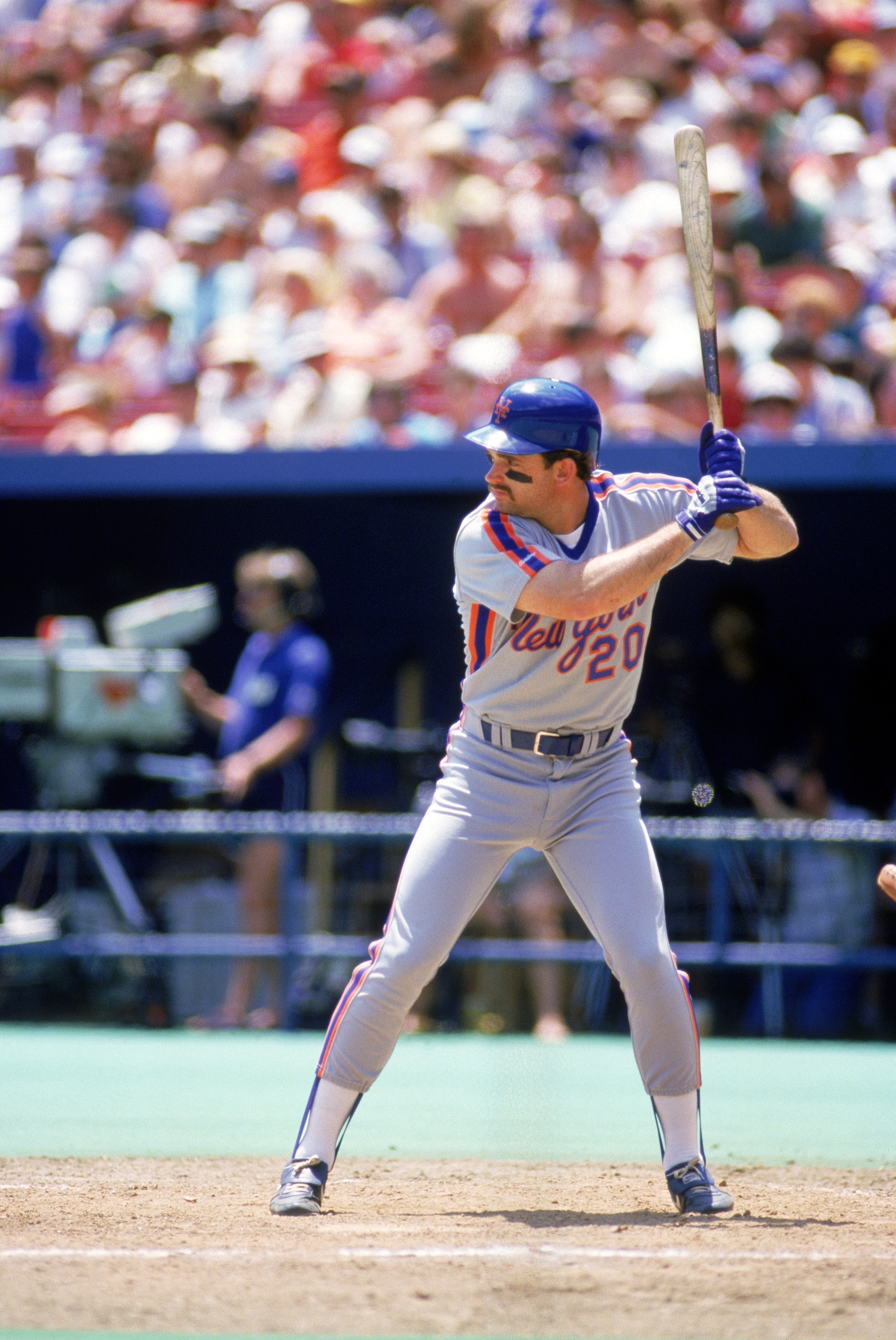 PITTSBURGH, PA - 1987: Howard Johnson of the New York Mets at bat during a 1987 season game against the Pittsburgh Pirates at Three Rivers Stadium in Pittsburgh, Pennsylvania. (Photo by Rick Stewart/Getty Images) PITTSBURGH, PA - 1987: Howard Johnson of the New York Mets at bat during a 1987 season game against the Pittsburgh Pirates at Three Rivers Stadium in Pittsburgh, Pennsylvania. (Photo by Rick Stewart/Getty Images)