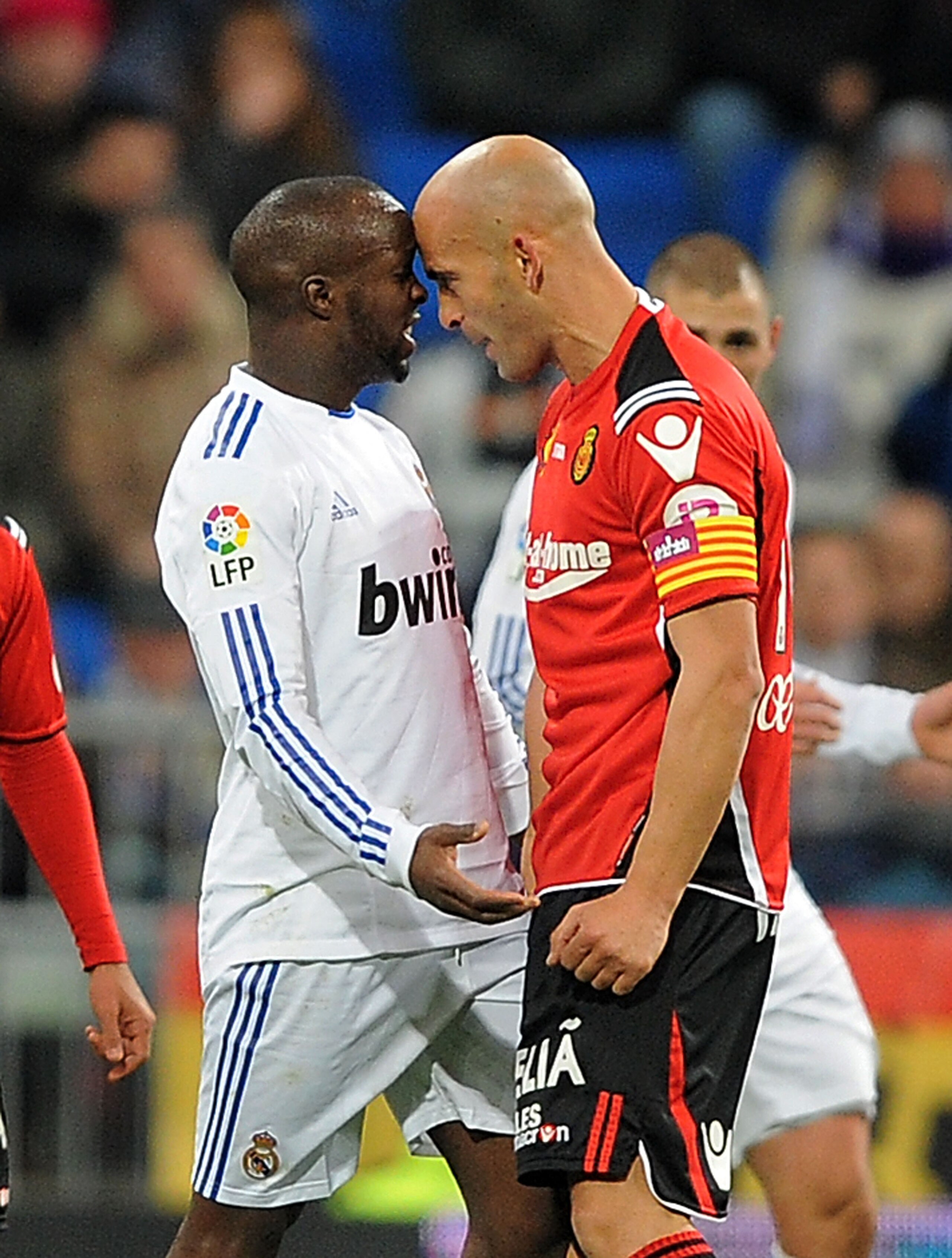 MADRID, SPAIN - JANUARY 23: Lass Diarra (L) of Real Madrid argues with Jose Nunes of Mallorca during the La Liga match between Real Madrid and Mallorca at Estadio Santiago Bernabeu on January 23, 2011 in Madrid, Spain. (Photo by Denis Doyle/Getty Images MADRID, SPAIN - JANUARY 23: Lass Diarra (L) of Real Madrid argues with Jose Nunes of Mallorca during the La Liga match between Real Madrid and Mallorca at Estadio Santiago Bernabeu on January 23, 2011 in Madrid, Spain. (Photo by Denis Doyle/Getty Images