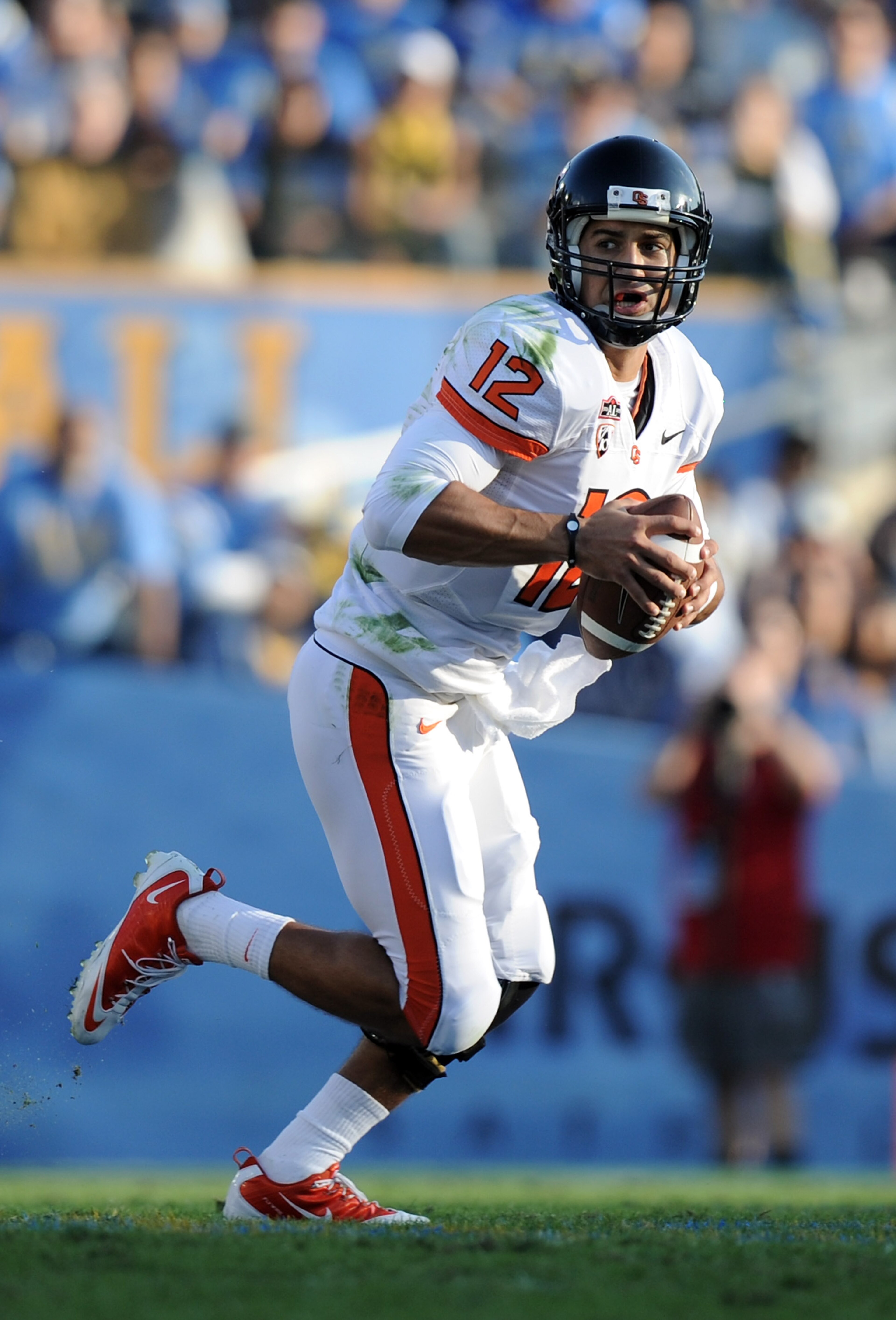 PASADENA, CA - NOVEMBER 06: Ryan Katz #12 of the Oregon State Beavers rolls out against the UCLA Bruins during the game at the Rose Bowl on November 6, 2010 in Pasadena, California. (Photo by Harry How/Getty Images) PASADENA, CA - NOVEMBER 06: Ryan Katz #12 of the Oregon State Beavers rolls out against the UCLA Bruins during the game at the Rose Bowl on November 6, 2010 in Pasadena, California. (Photo by Harry How/Getty Images)