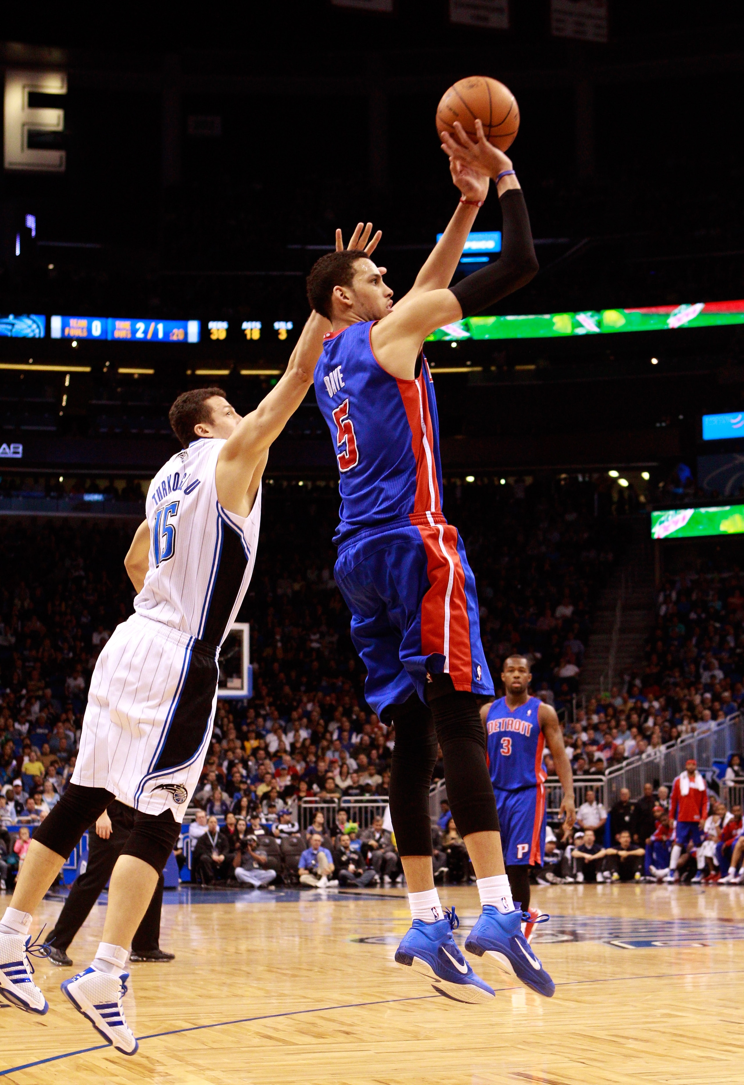 ORLANDO, FL - JANUARY 24: Hedo Turkoglu #15 of the Orlando Magic attempts to block the shot of Austin Daye #5 of the Detroit Pistons during the game at Amway Arena on January 24, 2011 in Orlando, Florida.  NOTE TO USER: User expressly acknowledges and agr