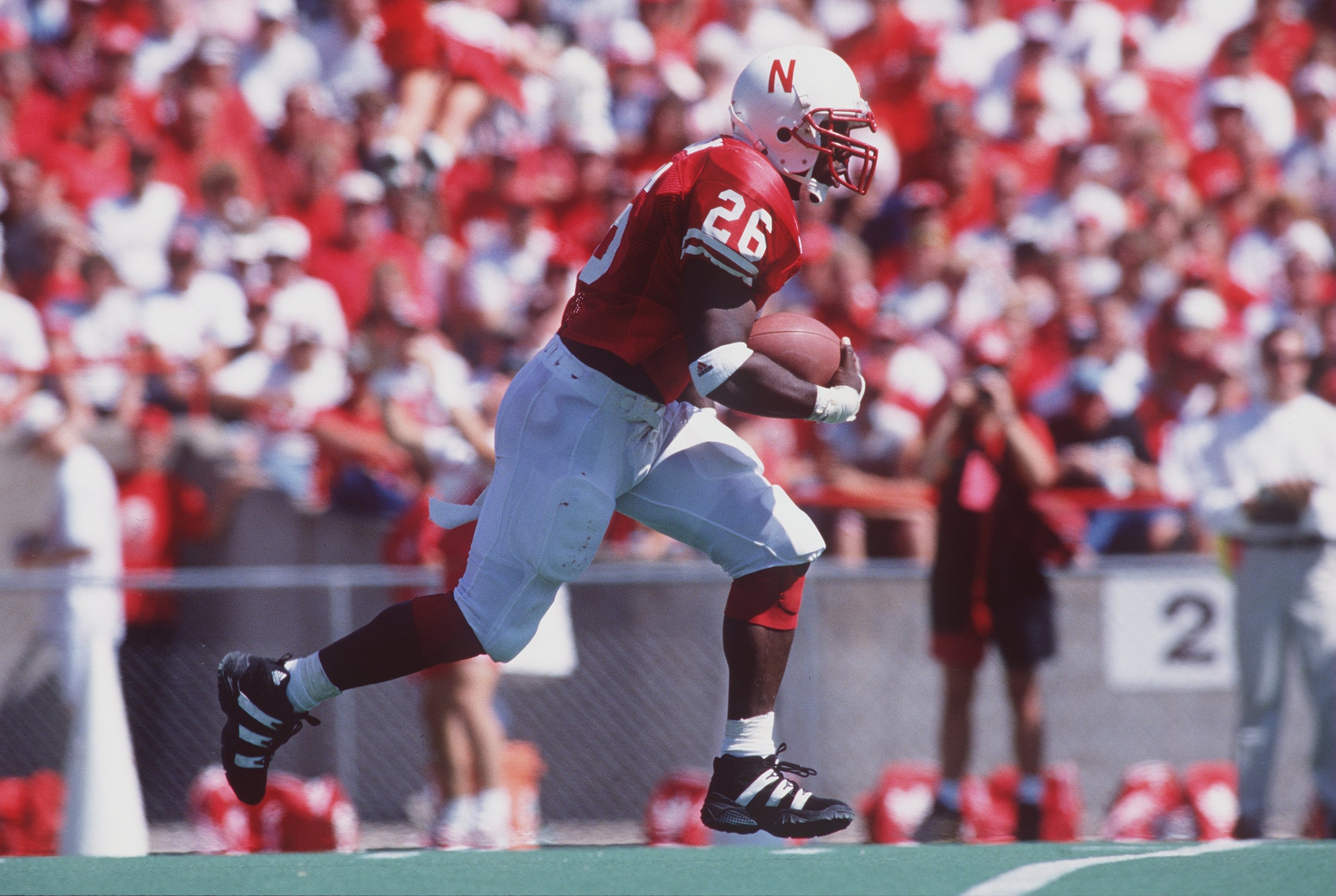 16 Sep 1995: Clinton Childs of the University of Nebraska carries the football during the Cornhuskers 77-28 win over Arizona State at the Memorial Stadium in Omaha, Nebraska. Mandatory Credit: Stephen Dunn/ALLSPORT 16 Sep 1995: Clinton Childs of the University of Nebraska carries the football during the Cornhuskers 77-28 win over Arizona State at the Memorial Stadium in Omaha, Nebraska. Mandatory Credit: Stephen Dunn/ALLSPORT
