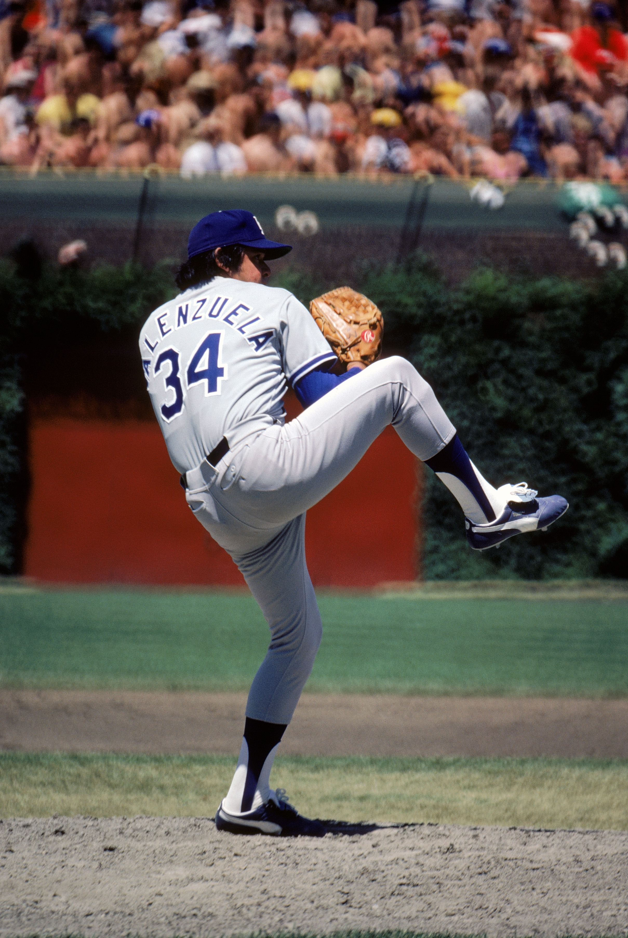 736 Los Angeles Dodgers Fernando Valenzuela Photos & High Res Pictures -  Getty Images