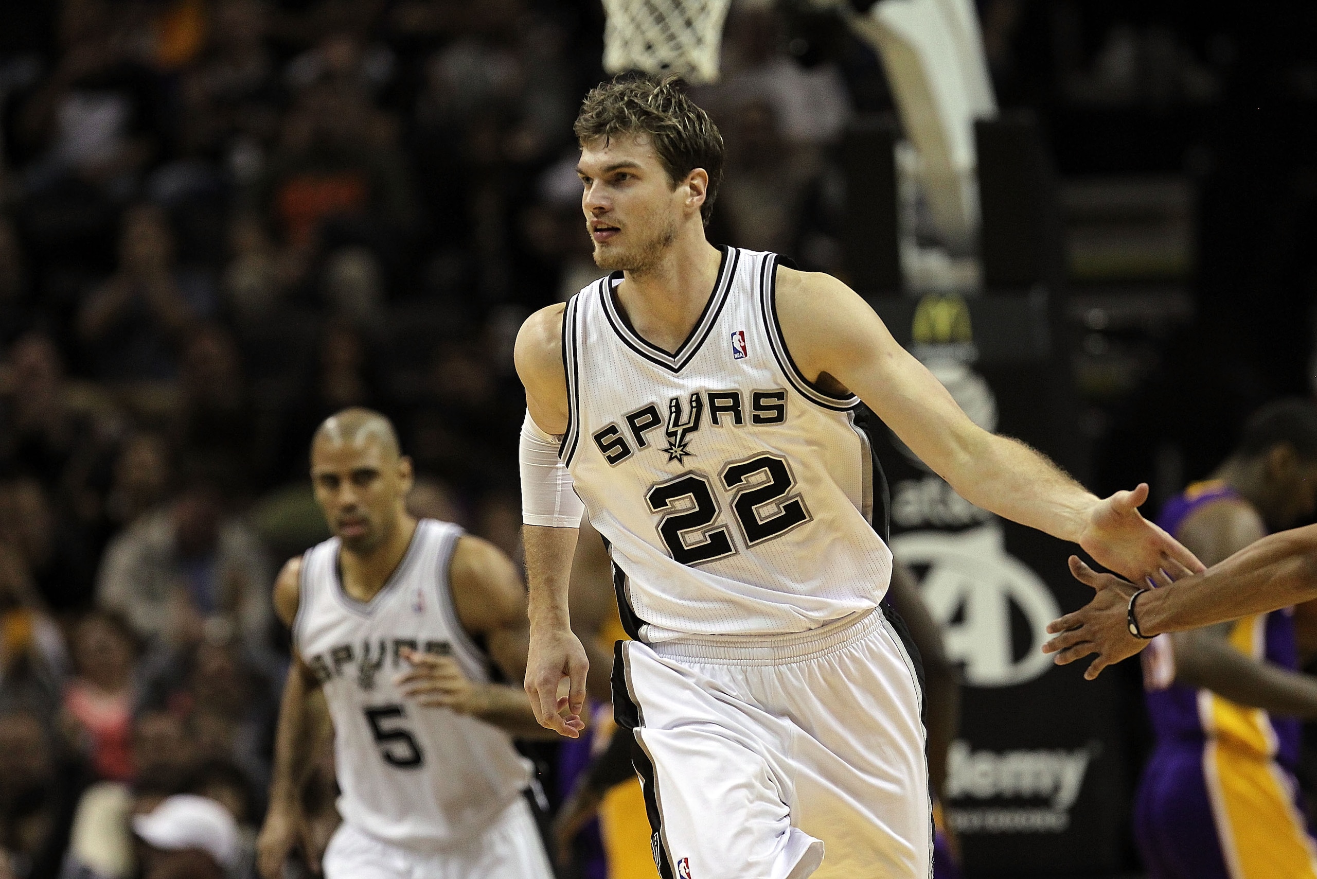 SAN ANTONIO, TX - DECEMBER 28:  Forward Tiago Splitter #22 of the San Antonio Spurs during play against the Los Angeles Lakers at AT&T Center on December 28, 2010 in San Antonio, Texas.  NOTE TO USER: User expressly acknowledges and agrees that, by downlo