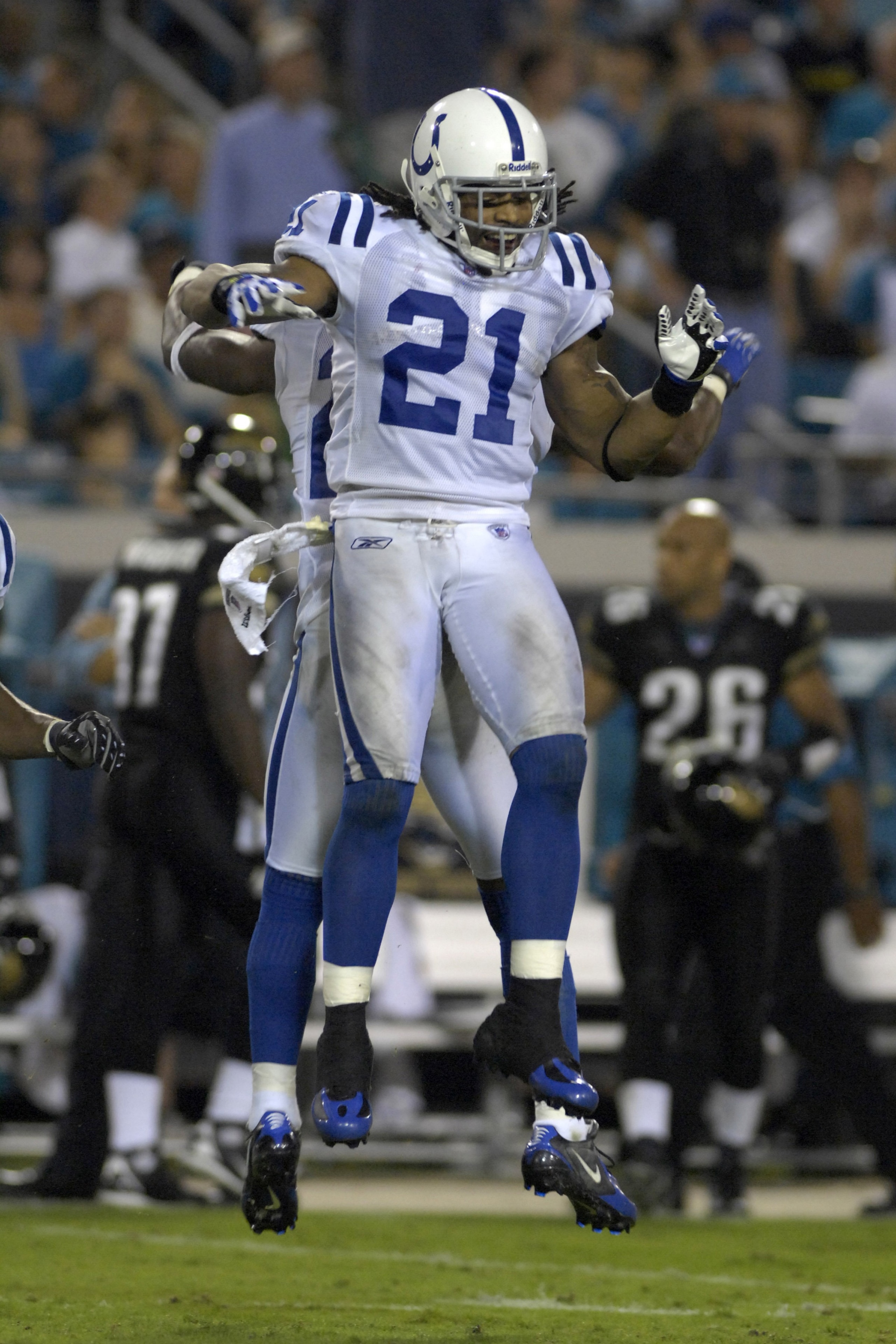 JACKSONVILLE, FL - OCTOBER 22:  Defensive back Bob Sanders #21 of the Indianapolis Colts celebrates an interception against the Jacksonville Jaguars at the Jacksonville Municipal Stadium on October 22, 2007 in Jacksonville, Florida. The Colts defeated the