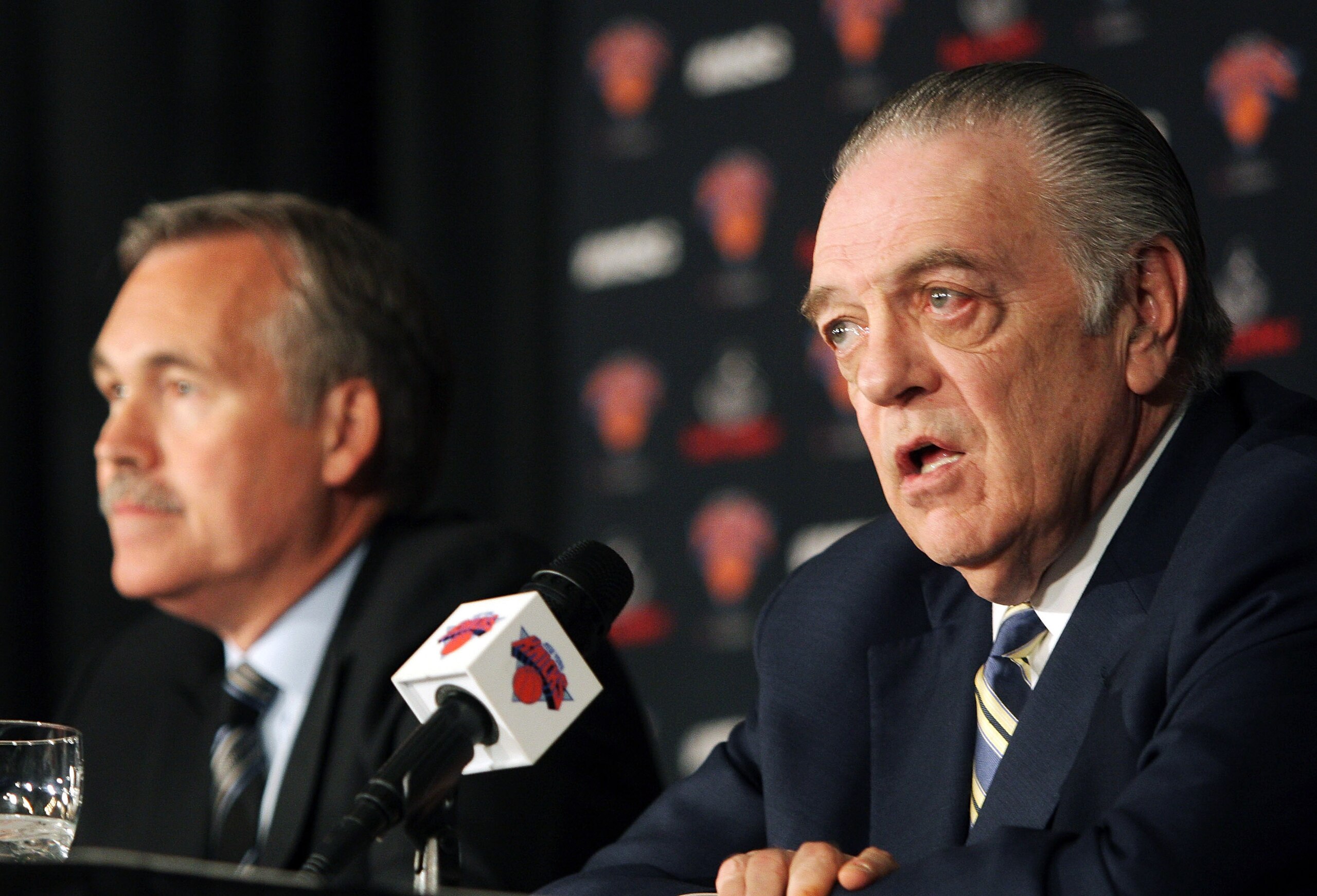 NEW YORK - MAY 13: team president Donnie Walsh (R) speaks to the media as New head coach of the New York Knicks Mike D'Antoni (L) looks on during a press conference on May 13, 2008 at Madison Square Garden in New York City. NOTE TO USER: User expressly a NEW YORK - MAY 13: team president Donnie Walsh (R) speaks to the media as New head coach of the New York Knicks Mike D'Antoni (L) looks on during a press conference on May 13, 2008 at Madison Square Garden in New York City. NOTE TO USER: User expressly a