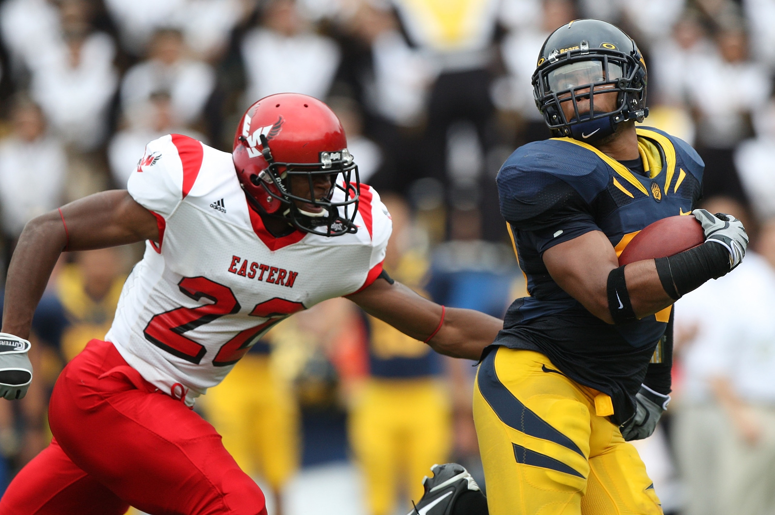 BERKELEY, CA - SEPTEMBER 12: Mychal Kendricks #30 of the California Golden Bears returns a fumble for 45 yards against Taiwan Jones #22 of the Eastern Washington Eagles at Memorial Stadium on September 12, 2009 in Berkeley, California. (Photo by Jed Jacob