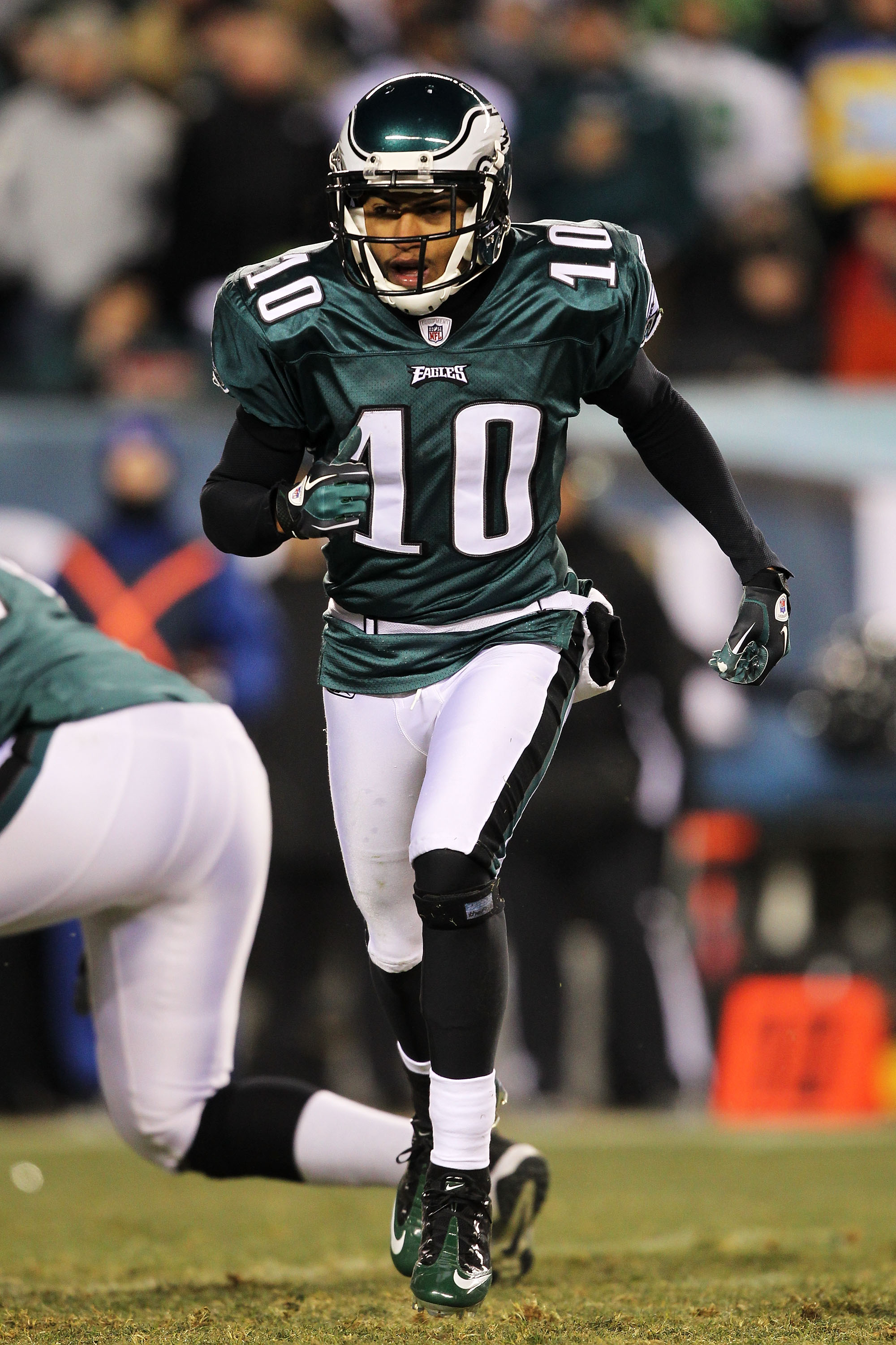 PHILADELPHIA, PA - JANUARY 09:  DeSean Jackson #10 of the Philadelphia Eagles runs down field against the Green Bay Packers during the 2011 NFC wild card playoff game at Lincoln Financial Field on January 9, 2011 in Philadelphia, Pennsylvania.  (Photo by