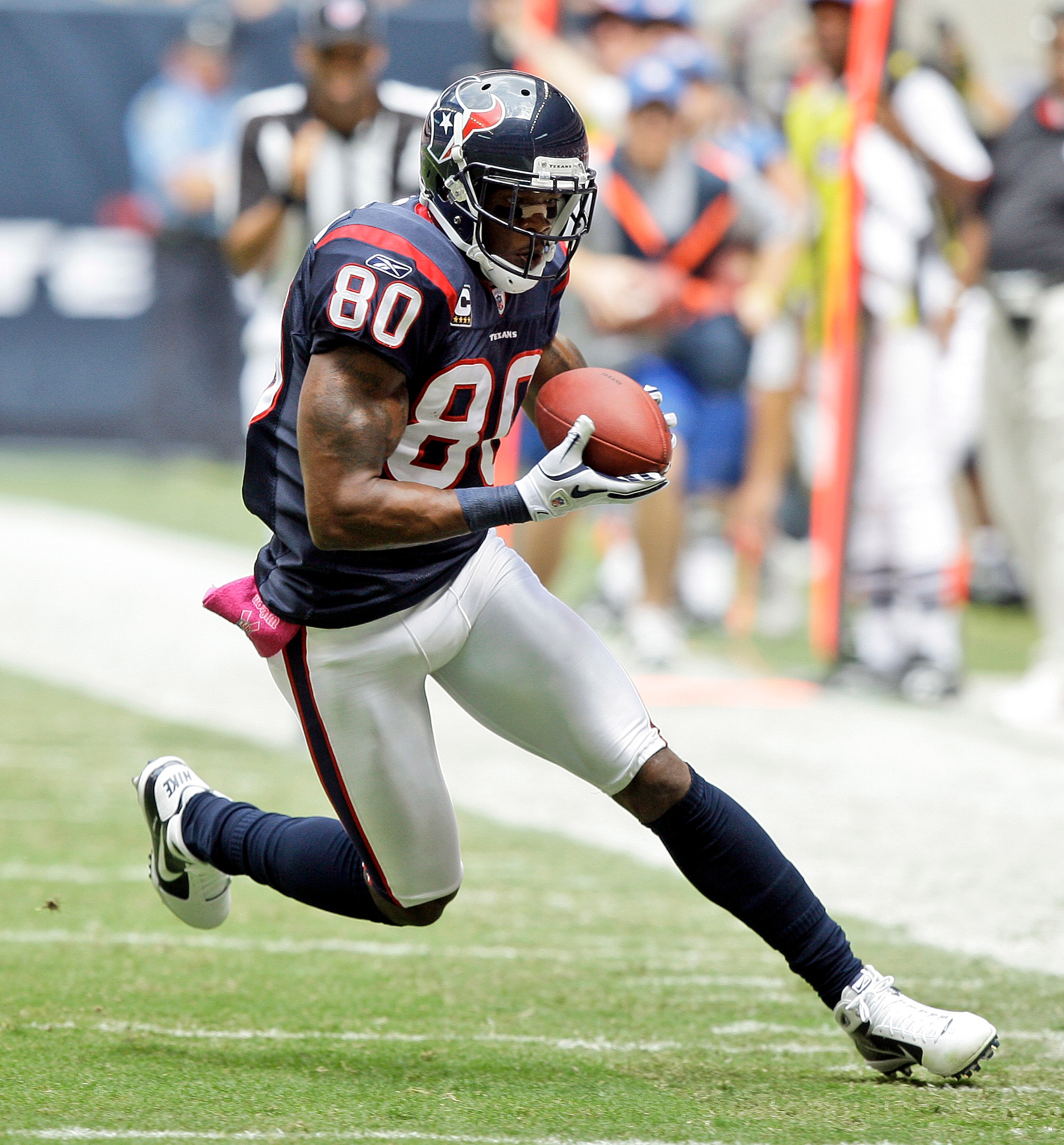 HOUSTON - OCTOBER 17: Andre Johnson #80 of the Houston Texans completes a pass during game action against the Kansas City Chiefs at Reliant Stadium on October 17, 2010 in Houston, Texas. (Photo by Bob Levey/Getty Images) HOUSTON - OCTOBER 17: Andre Johnson #80 of the Houston Texans completes a pass during game action against the Kansas City Chiefs at Reliant Stadium on October 17, 2010 in Houston, Texas. (Photo by Bob Levey/Getty Images)
