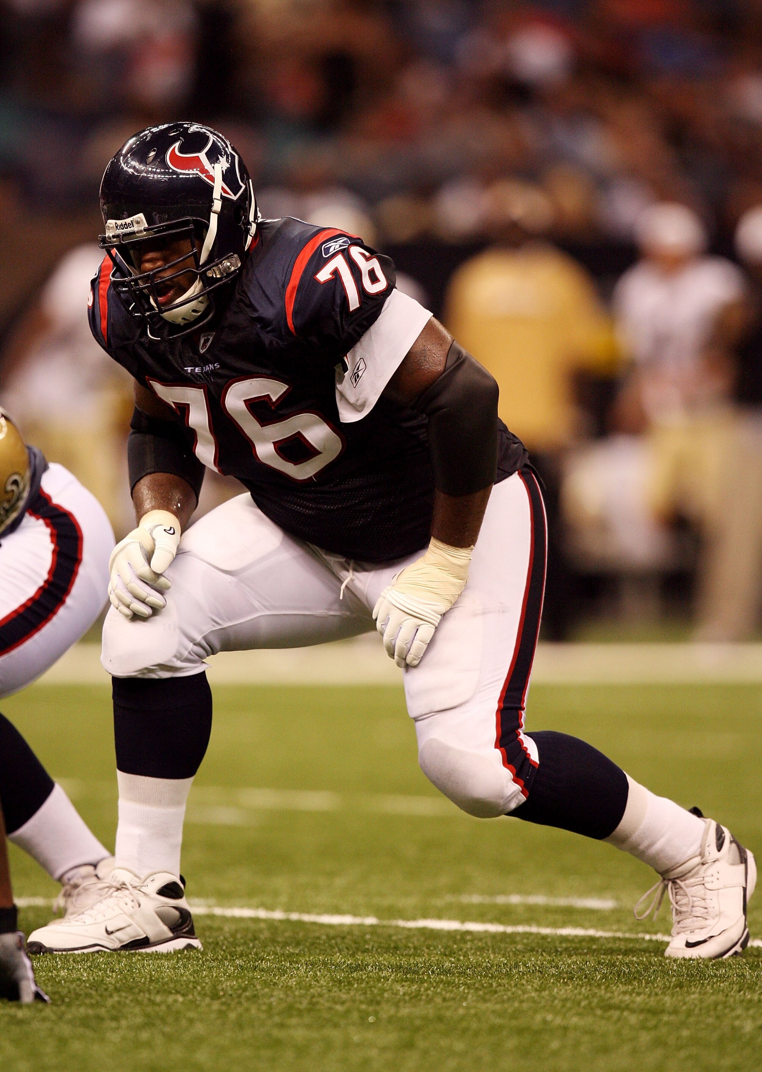 NEW ORLEANS - AUGUST 16: Offensive lineman Duane Brown #76 of the Houston Texans drops back into pass blocking while taking on the New Orleans Saints during a pre-season game at Louisiana Superdome on August 16, 2008 in New Orleans Louisiana. (Photo by NEW ORLEANS - AUGUST 16: Offensive lineman Duane Brown #76 of the Houston Texans drops back into pass blocking while taking on the New Orleans Saints during a pre-season game at Louisiana Superdome on August 16, 2008 in New Orleans Louisiana. (Photo by