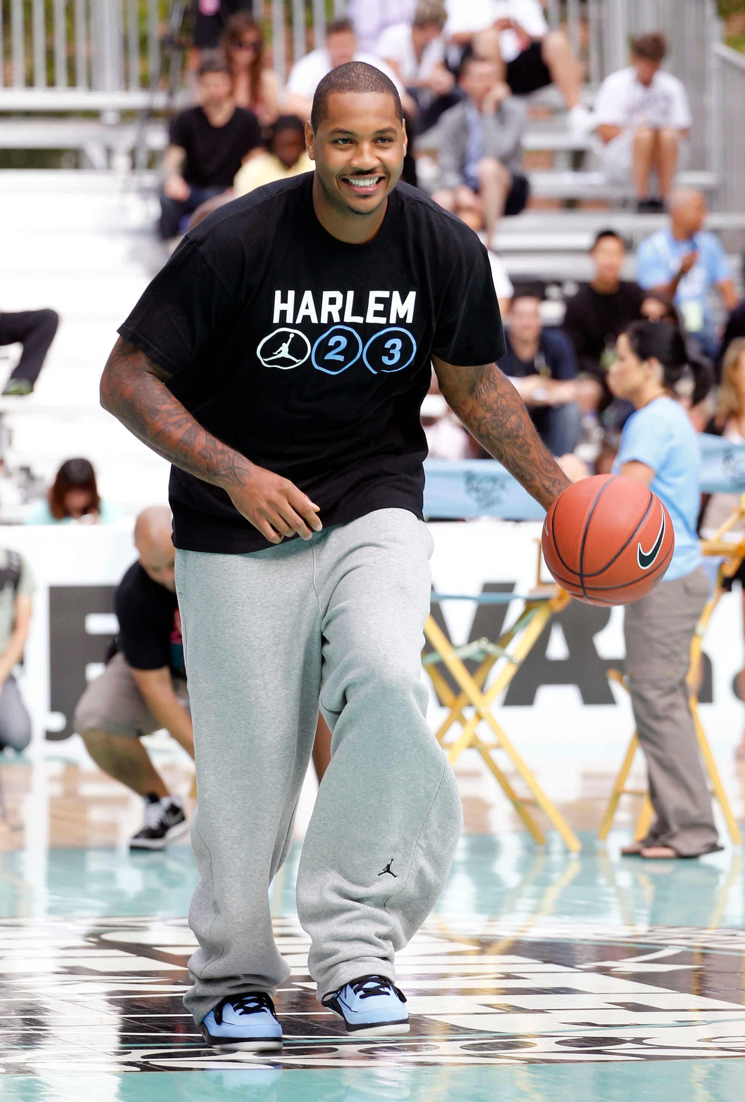 NEW YORK CITY, NY - AUGUST 13:  Carmelo Anthony of USAB practices with young athletes during the World Basketball Festival at Rucker Park on August 13, 2010 in New York City.  (Photo by Chris Trotman/Getty Images for Nike)