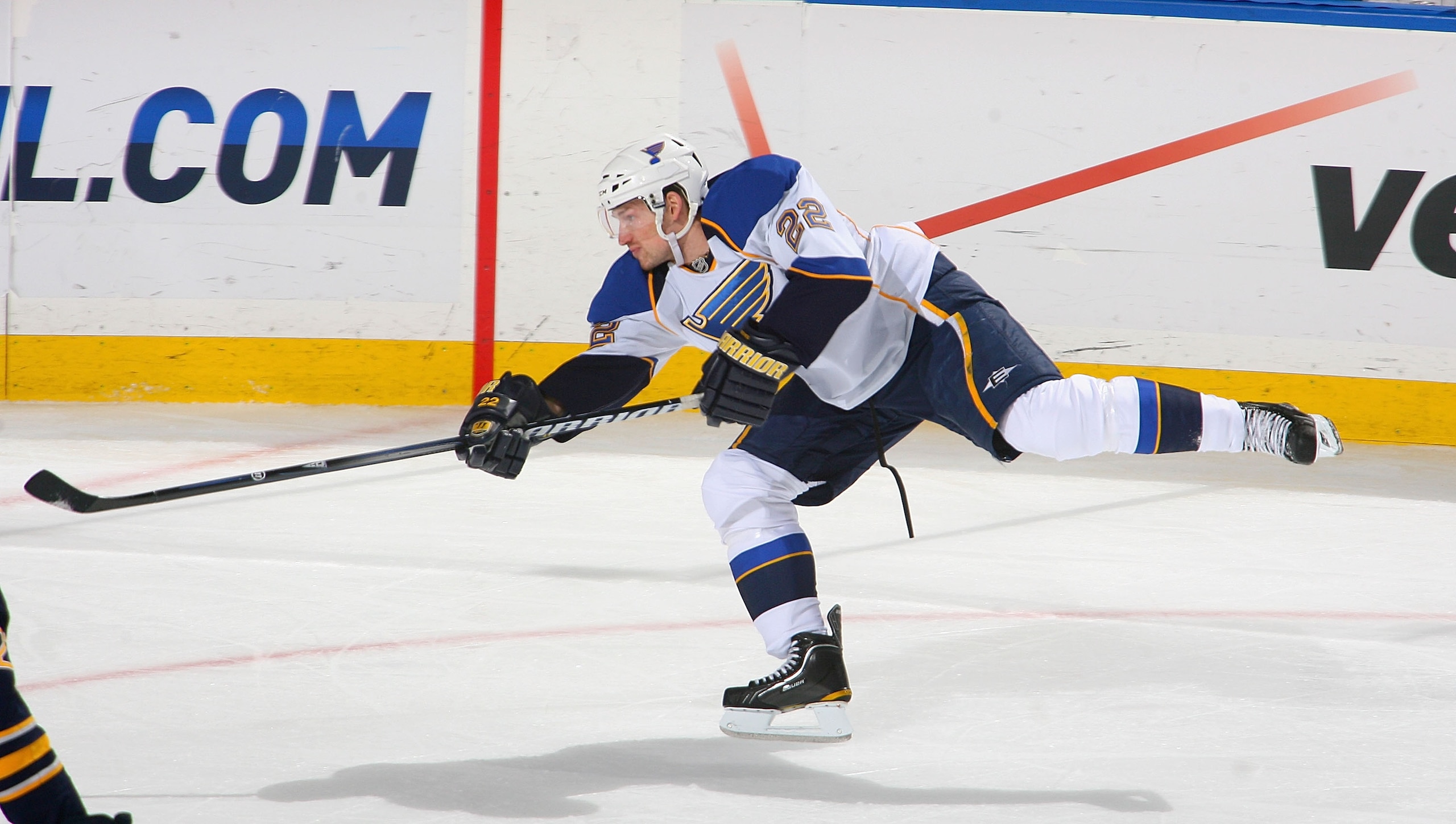 BUFFALO, NY - FEBRUARY 18: Brad Boyes #22 of the St. Louis Blues shoots against the Buffalo Sabres at HSBC Arena on February 18, 2011 in Buffalo, New York. (Photo by Rick Stewart/Getty Images) BUFFALO, NY - FEBRUARY 18: Brad Boyes #22 of the St. Louis Blues shoots against the Buffalo Sabres at HSBC Arena on February 18, 2011 in Buffalo, New York. (Photo by Rick Stewart/Getty Images)