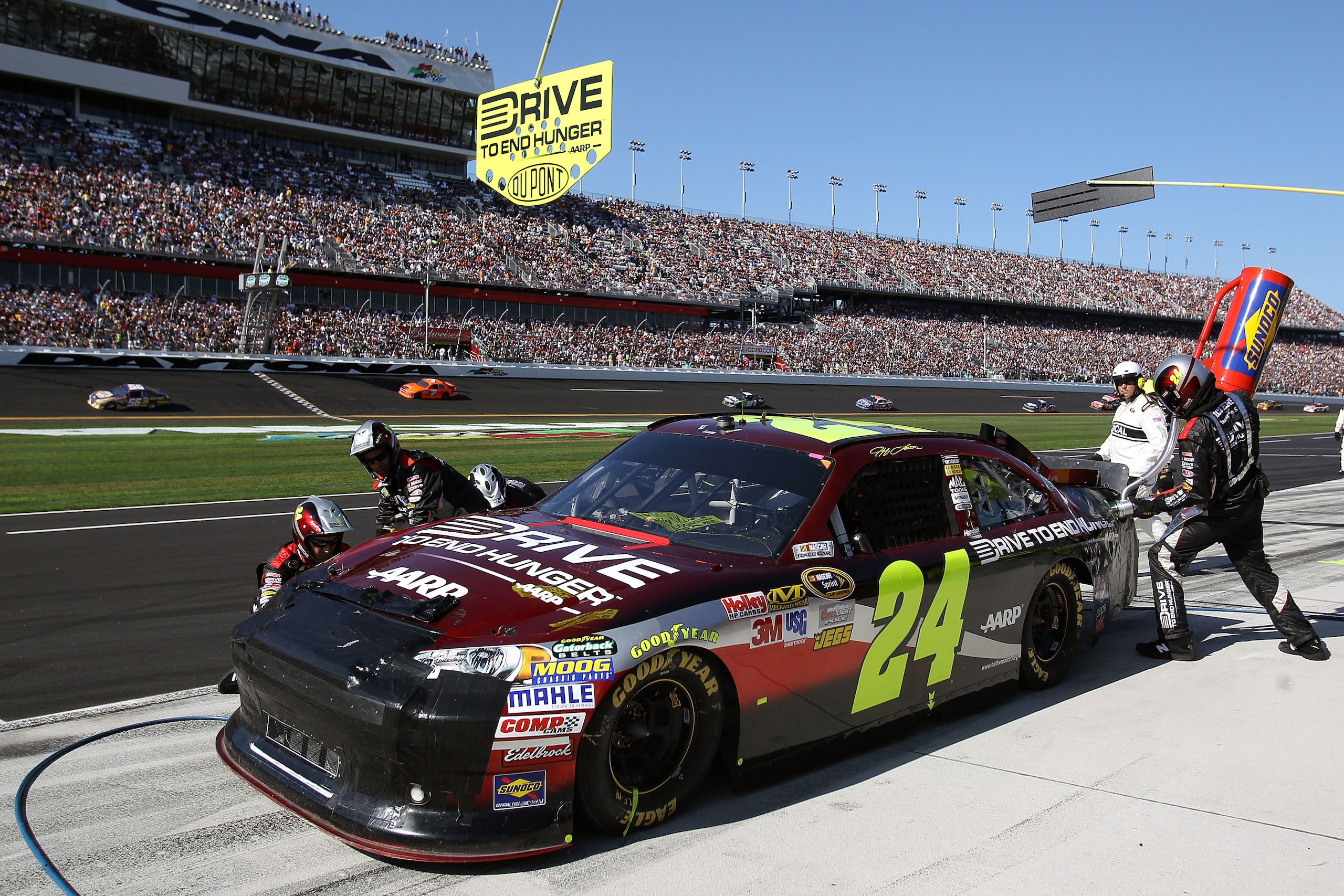 DAYTONA BEACH, FL - FEBRUARY 20: Jeff Gordon pits the #24 Drive to End Hunger Chevrolet during the NASCAR Sprint Cup Series Daytona 500 at Daytona International Speedway on February 20, 2011 in Daytona Beach, Florida. (Photo by Matthew Stockman/Getty Im DAYTONA BEACH, FL - FEBRUARY 20: Jeff Gordon pits the #24 Drive to End Hunger Chevrolet during the NASCAR Sprint Cup Series Daytona 500 at Daytona International Speedway on February 20, 2011 in Daytona Beach, Florida. (Photo by Matthew Stockman/Getty Im