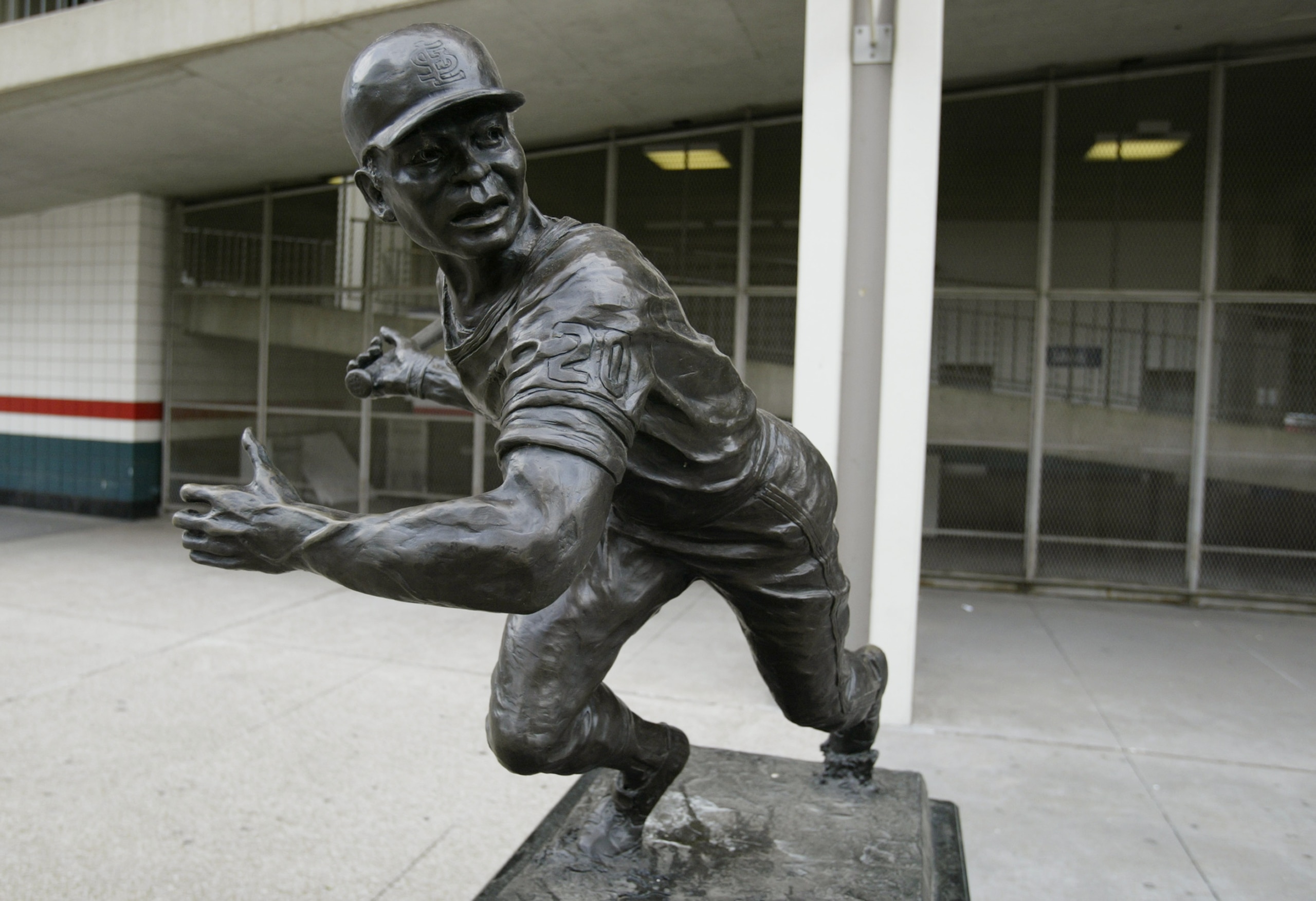 ST LOUIS - JULY 18:  Statue of Lou Clark Brock #20 (1964-1979) of the St. Louis Cardinals is outside of Busch Stadium on July 18, 2004 in St. Louis, Missouri. (Photo by Dilip Vishwanat/Getty Images)