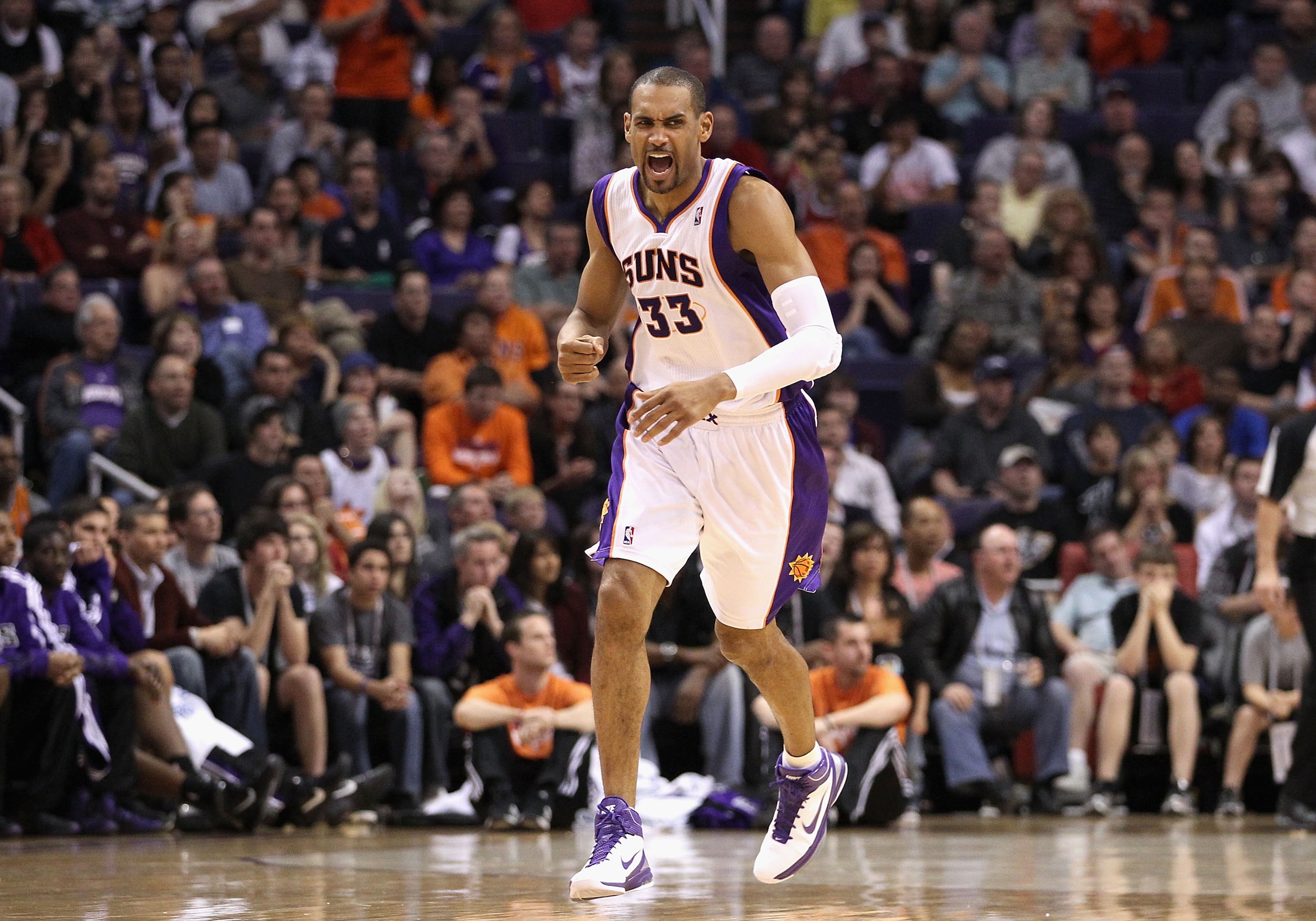 PHOENIX, AZ - FEBRUARY 13: Grant Hill #33 of the Phoenix Suns reacts to a non foul call during the NBA game against the Sacramento Kings at US Airways Center on February 13, 2011 in Phoenix, Arizona. The Kings defeated the Suns 113-108. NOTE TO USER: Us PHOENIX, AZ - FEBRUARY 13: Grant Hill #33 of the Phoenix Suns reacts to a non foul call during the NBA game against the Sacramento Kings at US Airways Center on February 13, 2011 in Phoenix, Arizona. The Kings defeated the Suns 113-108. NOTE TO USER: Us