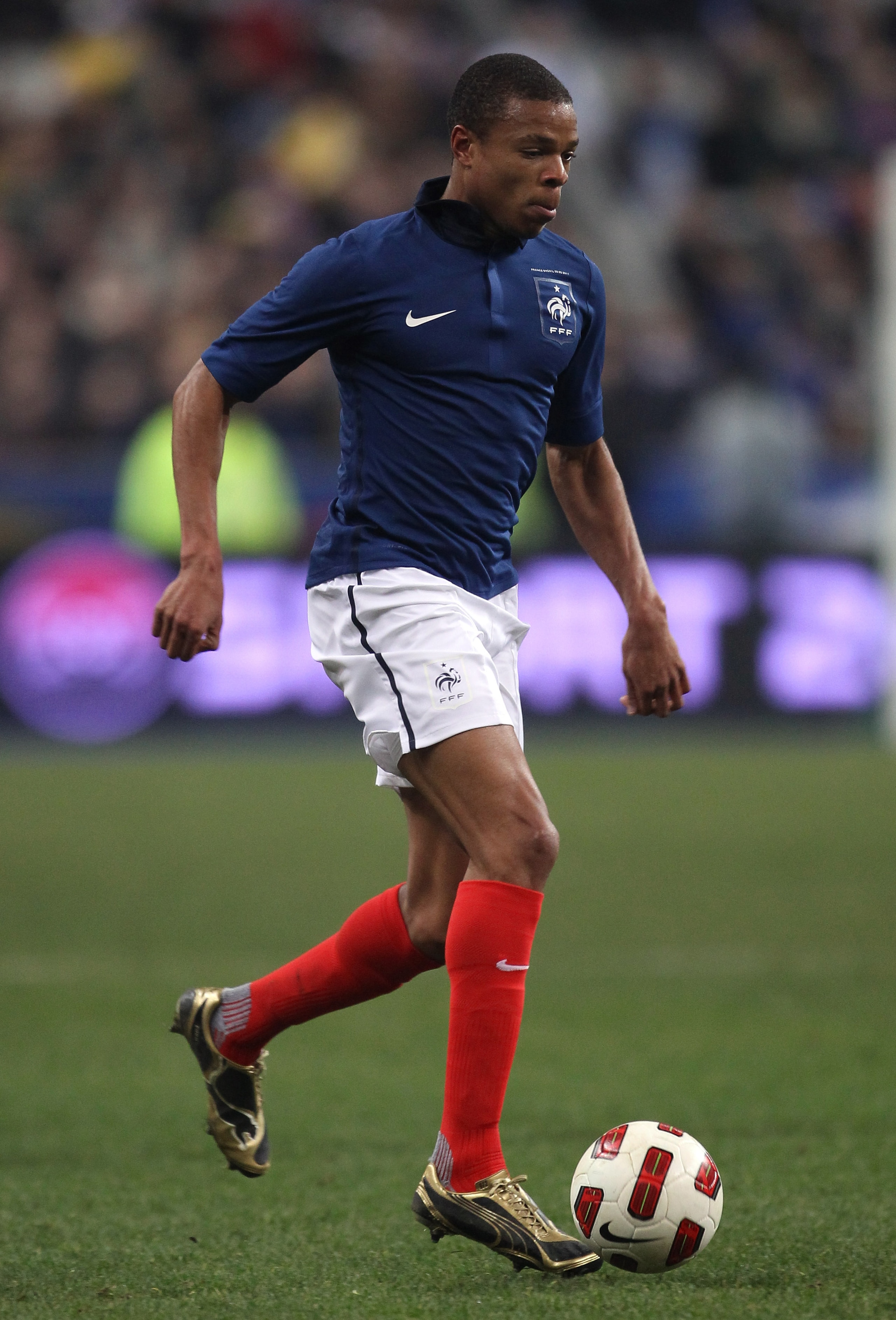 PARIS, FRANCE - FEBRUARY 09:  Loic Remy of France runs with the ball during the International friendly match between France and Brazil at Stade de France on February 9, 2011 in Paris, France.  (Photo by Alex Livesey/Getty Images)