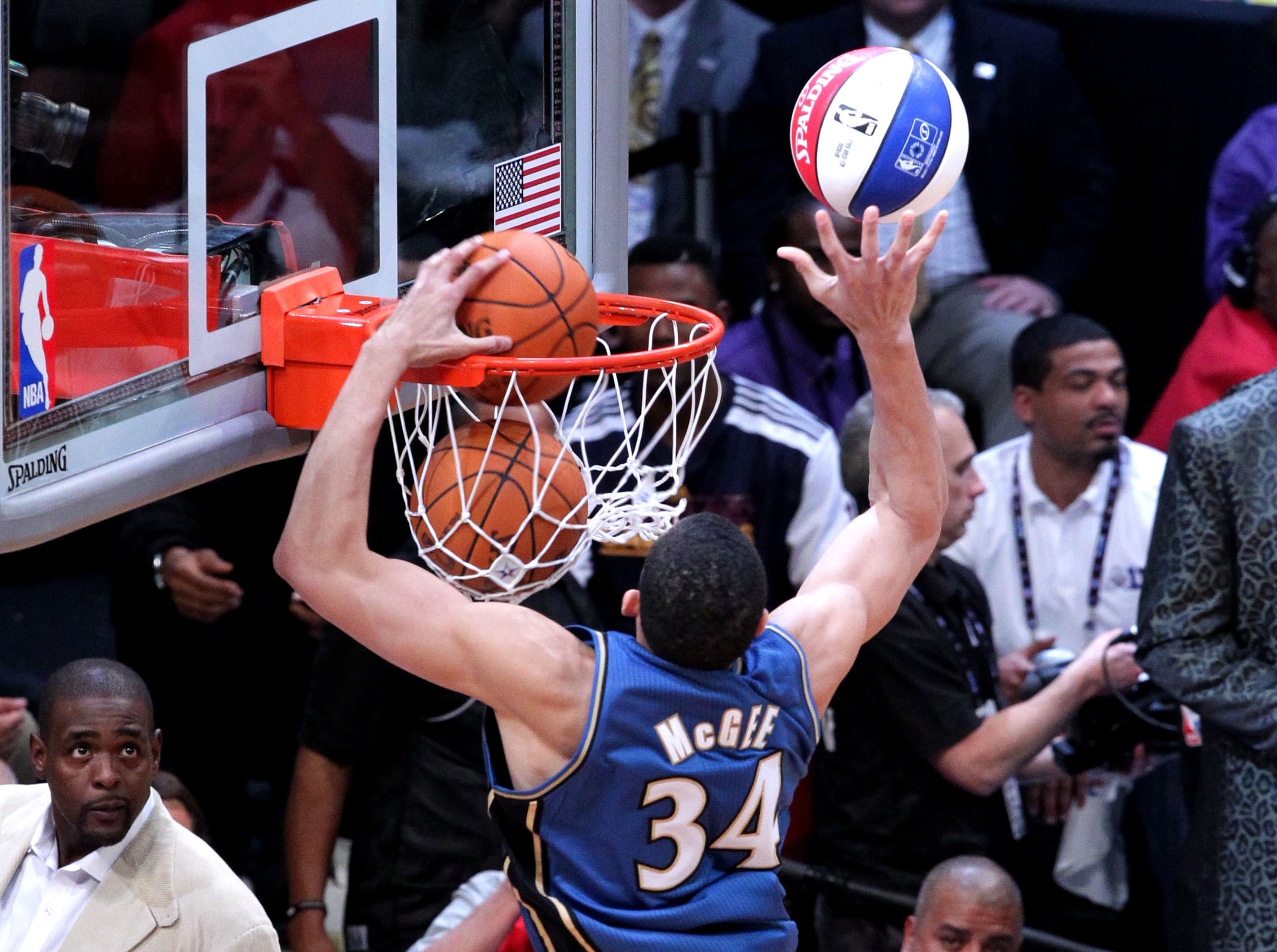 LOS ANGELES, CA - FEBRUARY 19: JaVale McGee #34 of the Washington Wizards dunks in the Sprite Slam Dunk Contest apart of NBA All-Star Saturday Night at Staples Center on February 19, 2011 in Los Angeles, California. NOTE TO USER: User expressly acknowled LOS ANGELES, CA - FEBRUARY 19: JaVale McGee #34 of the Washington Wizards dunks in the Sprite Slam Dunk Contest apart of NBA All-Star Saturday Night at Staples Center on February 19, 2011 in Los Angeles, California. NOTE TO USER: User expressly acknowled