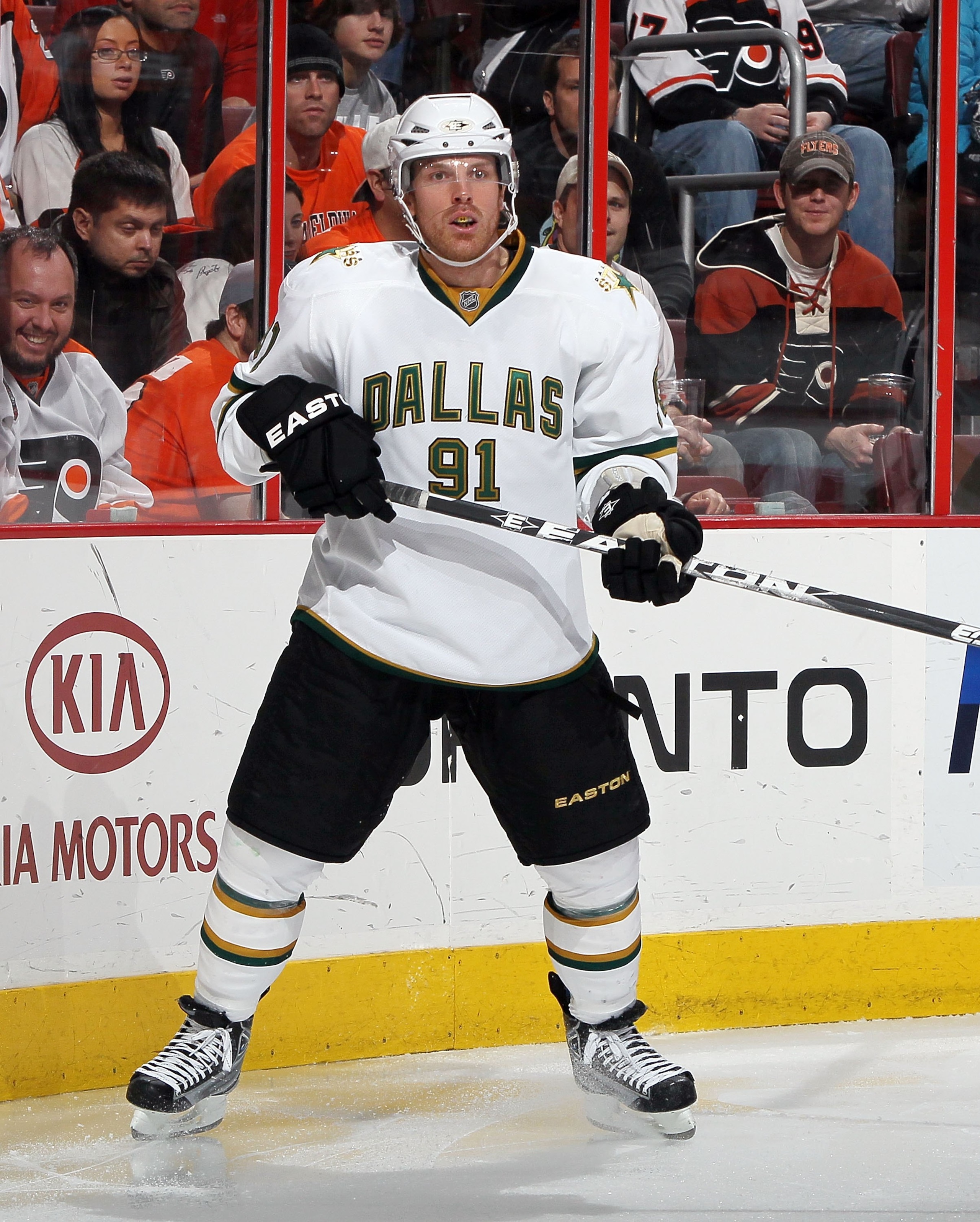 PHILADELPHIA, PA - FEBRUARY 05:  Brad Richards #91 of the Dallas Stars skates against the Philadelphia Flyers on February 5, 2011 at Wells Fargo Center in Philadelphia, Pennsylvania. The Flyers defeated the Stars 3-1.  (Photo by Jim McIsaac/Getty Images)