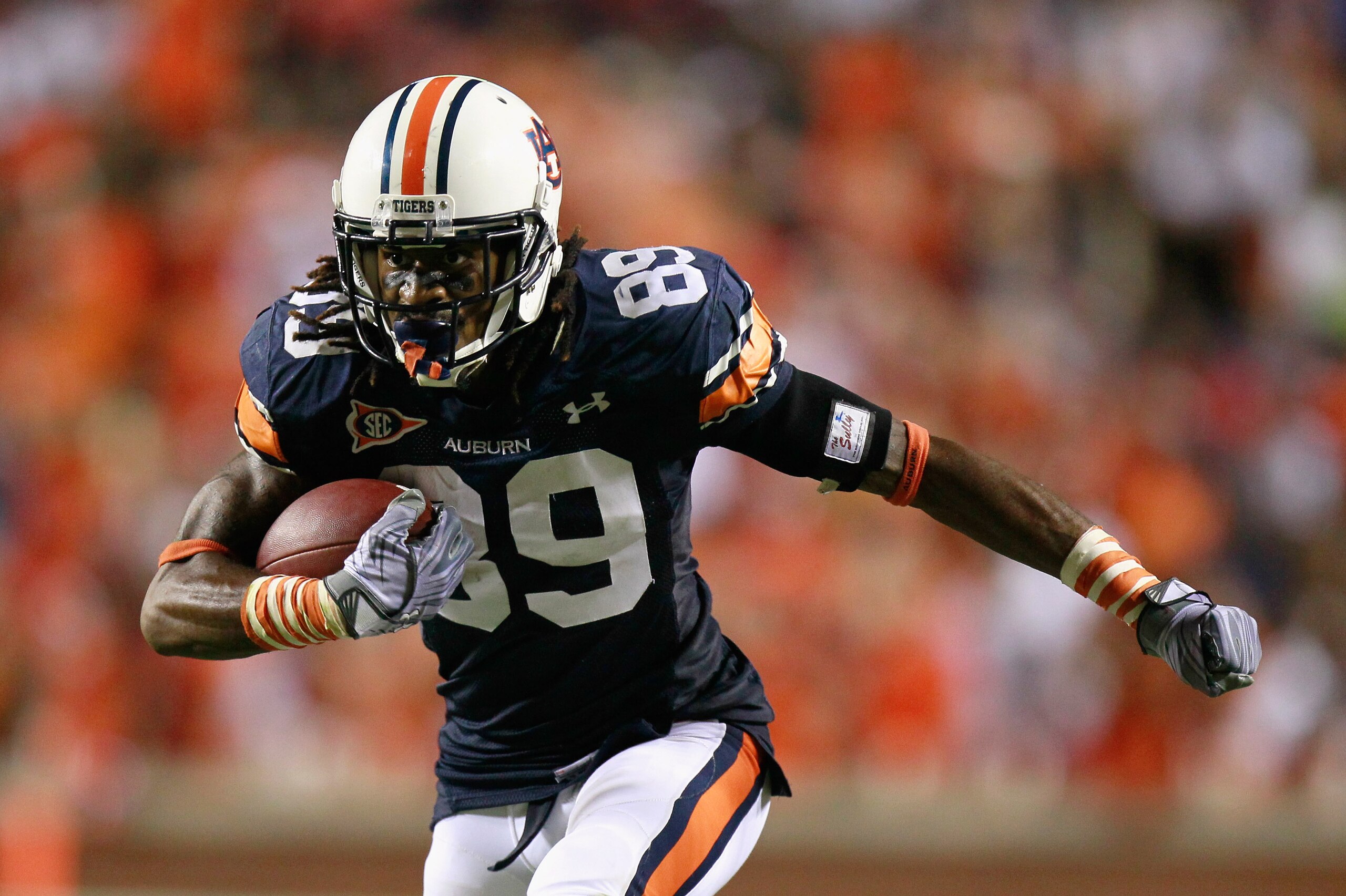 AUBURN, AL - SEPTEMBER 25: Darvin Adams #89 of the Auburn Tigers against the South Carolina Gamecocks at Jordan-Hare Stadium on September 25, 2010 in Auburn, Alabama. (Photo by Kevin C. Cox/Getty Images) AUBURN, AL - SEPTEMBER 25: Darvin Adams #89 of the Auburn Tigers against the South Carolina Gamecocks at Jordan-Hare Stadium on September 25, 2010 in Auburn, Alabama. (Photo by Kevin C. Cox/Getty Images)
