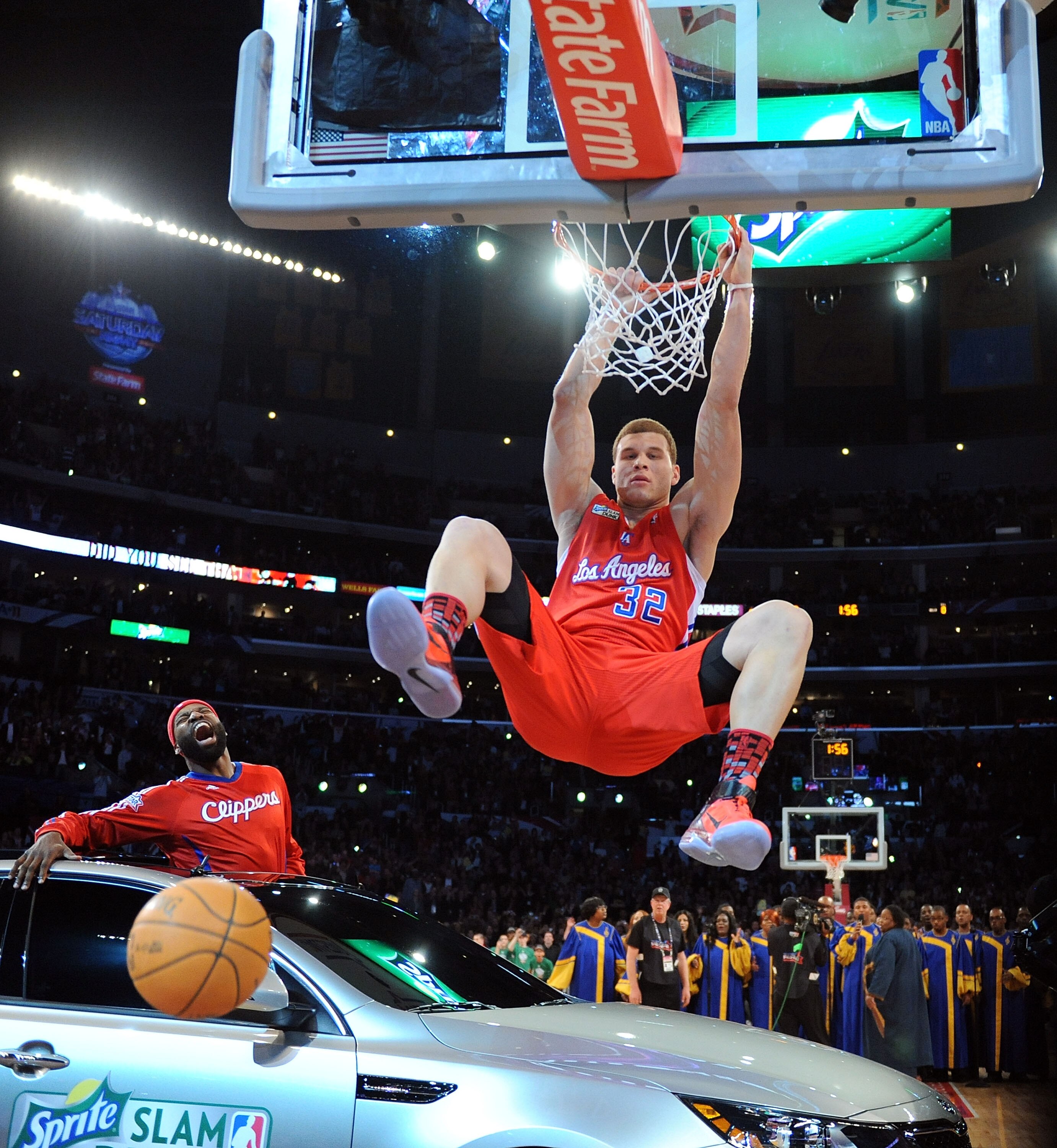 LOS ANGELES, CA - FEBRUARY 19:  Blake Griffin #32 of the Los Angeles Clippers dunks the ball over a car in the final round of the Sprite Slam Dunk Contest apart of NBA All-Star Saturday Night at Staples Center on February 19, 2011 in Los Angeles, Californ