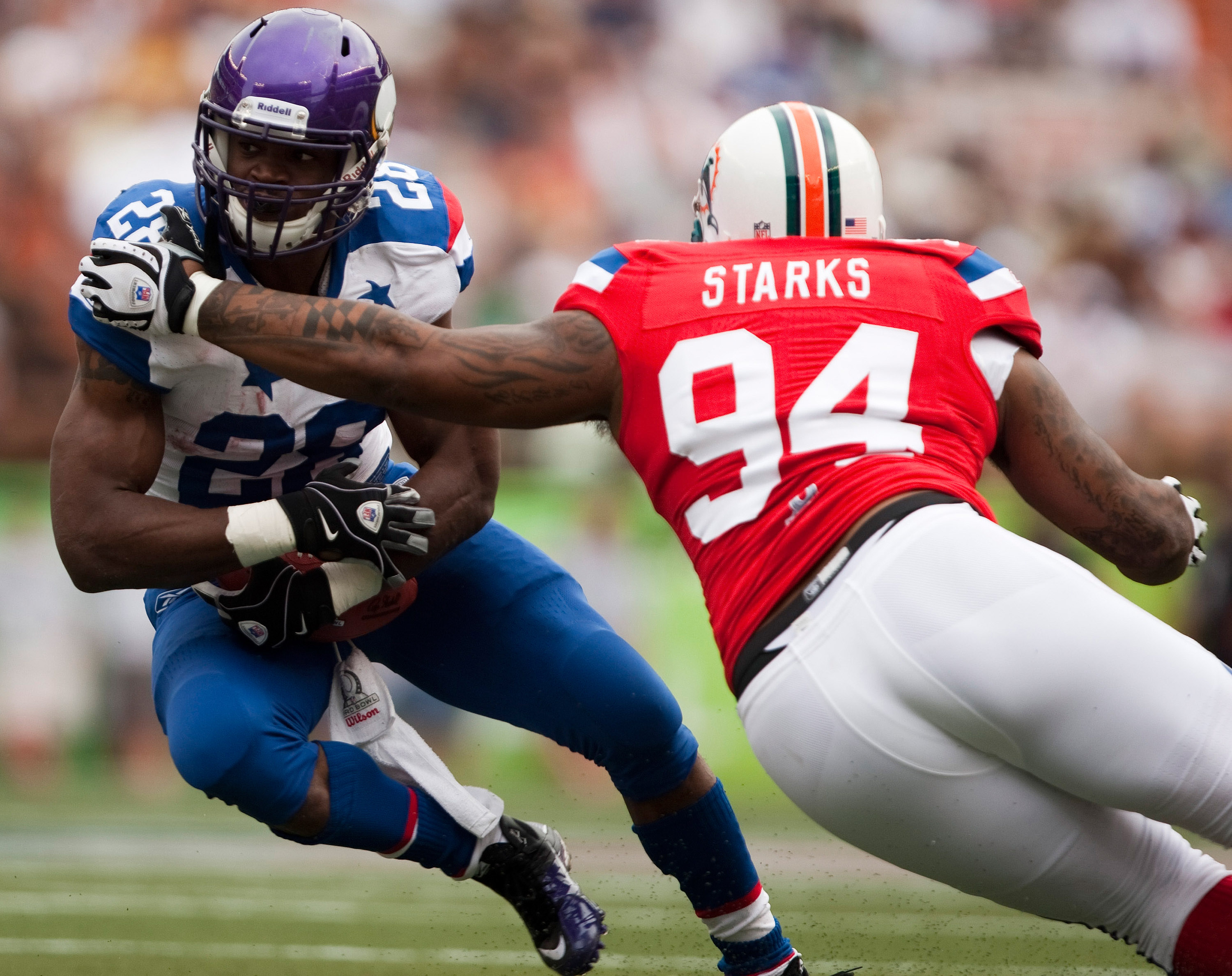 WATCH: Chad Greenway rumbles for 91-yard pick-six vs. Chargers