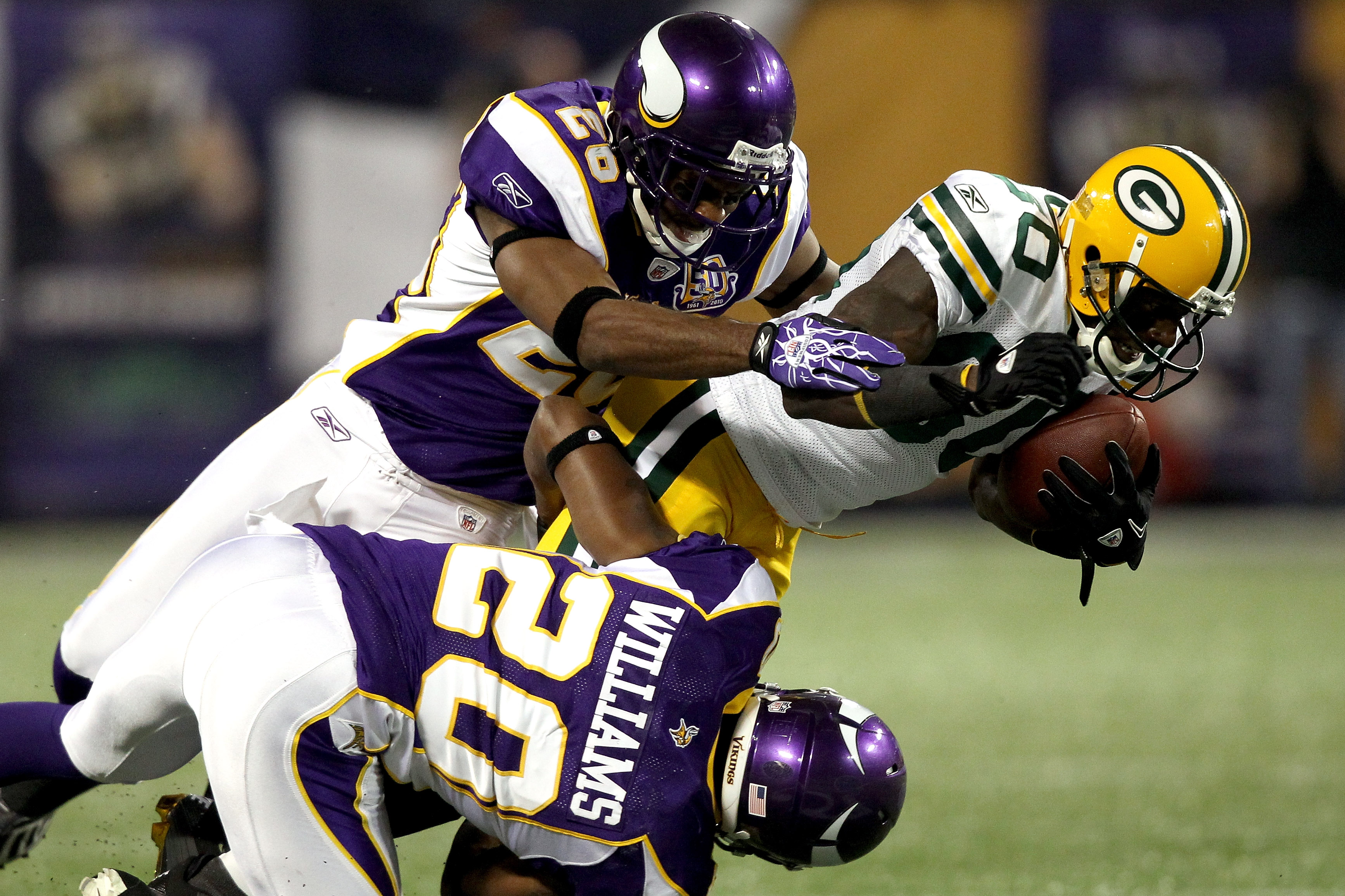 Vikings re-sign linebacker Chad Greenway - Duluth News Tribune