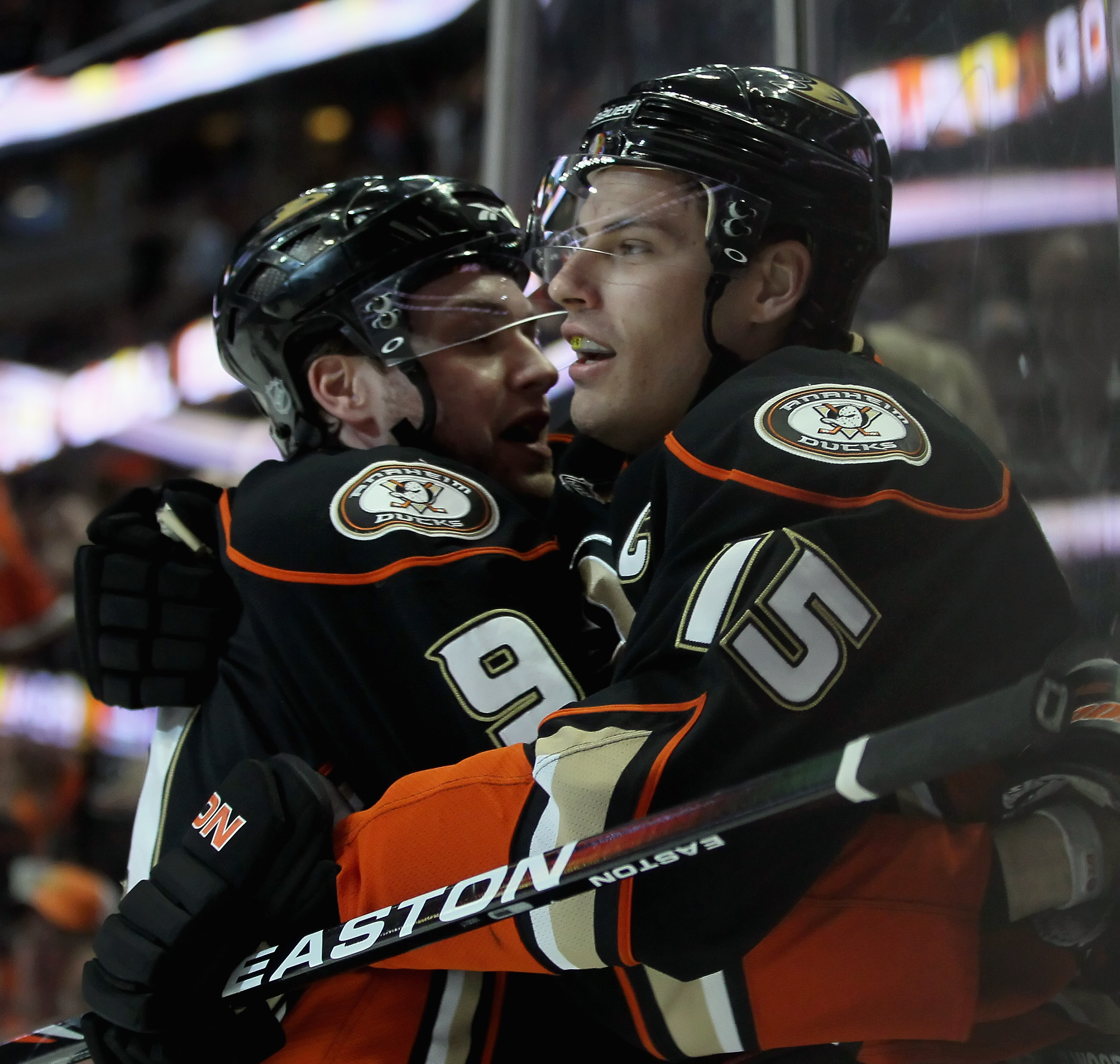 ANAHEIM, CA - FEBRUARY 16: Bobby Ryan #9 and Ryan Getzlaf #15 of the Anaheim Ducks celebrate Getzlaf's first period goal against the Washington Capitals at the Honda Center on February 16, 2011 in Anaheim, California. (Photo by Jeff Gross/Getty Images)