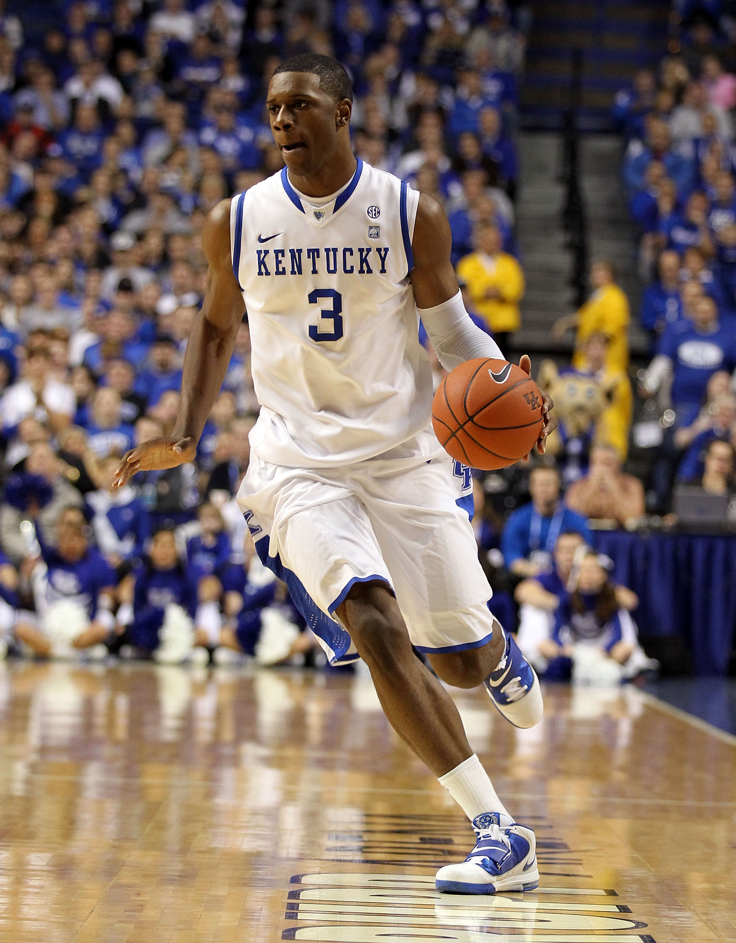 LEXINGTON, KY - JANUARY 03:  Terrence Jones #3 of the Kentucky Wildcats dribbles the ball during the game against the Penn Quakers at Rupp Arena on January 3, 2011 in Lexington, Kentucky.  (Photo by Andy Lyons/Getty Images)