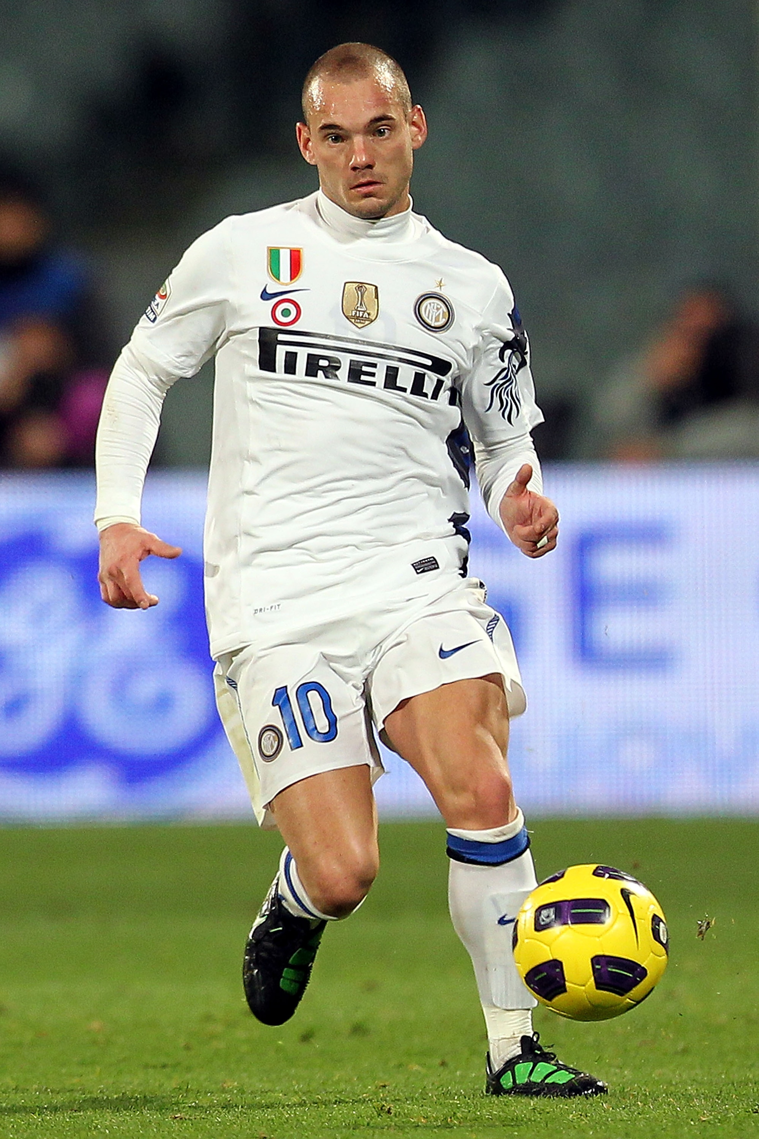FLORENCE, ITALY - FEBRUARY 16: Wesley Sneijder of FC Internazionale Milano in action during the Serie A match between ACF Fiorentina and FC Internazionale Milano at Stadio Artemio Franchi on February 16, 2011 in Florence, Italy.  (Photo by Gabriele Maltin